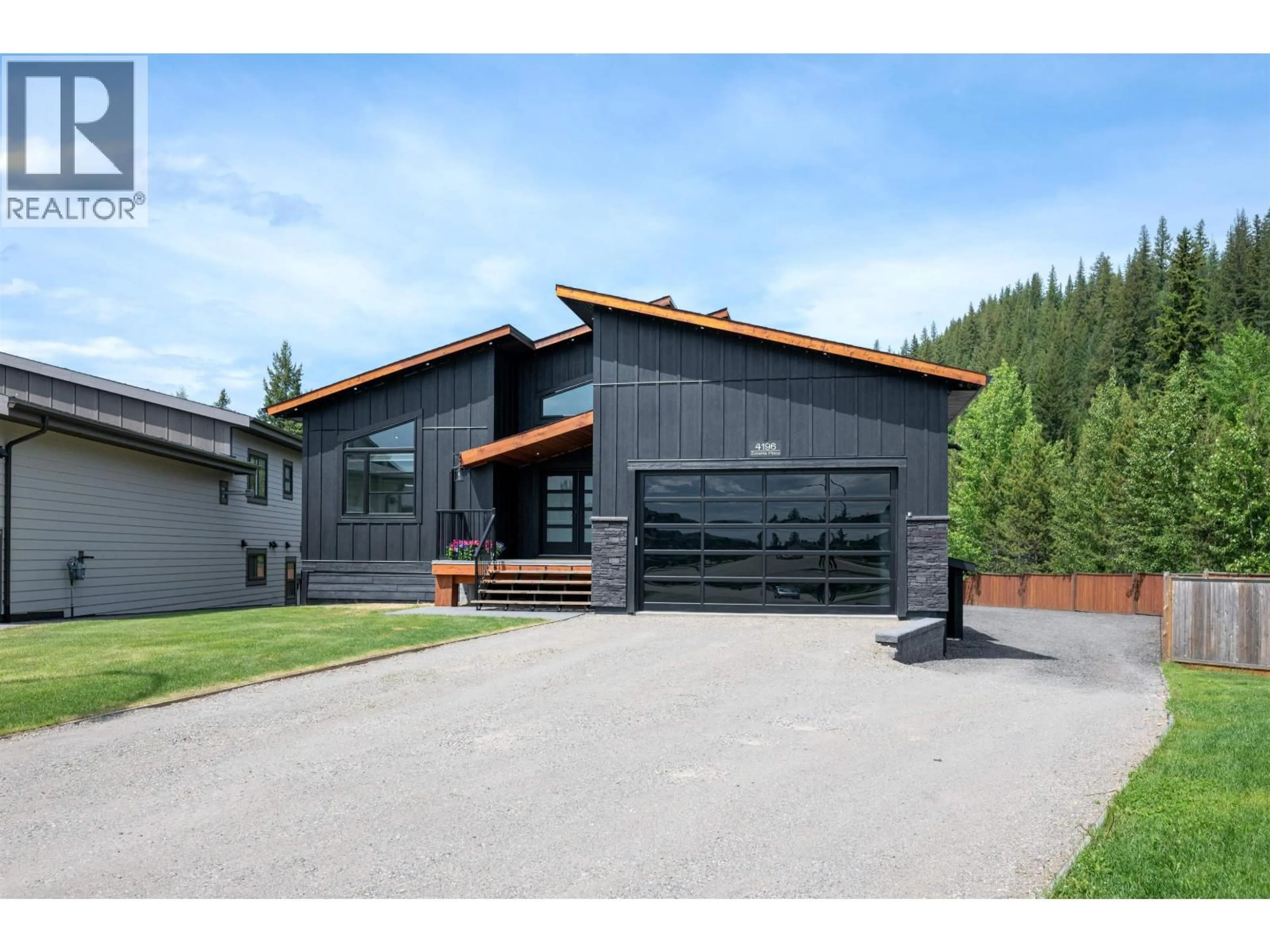 Indoor garage for 4196 ZANETTE PLACE, Prince George British Columbia V2K0B1