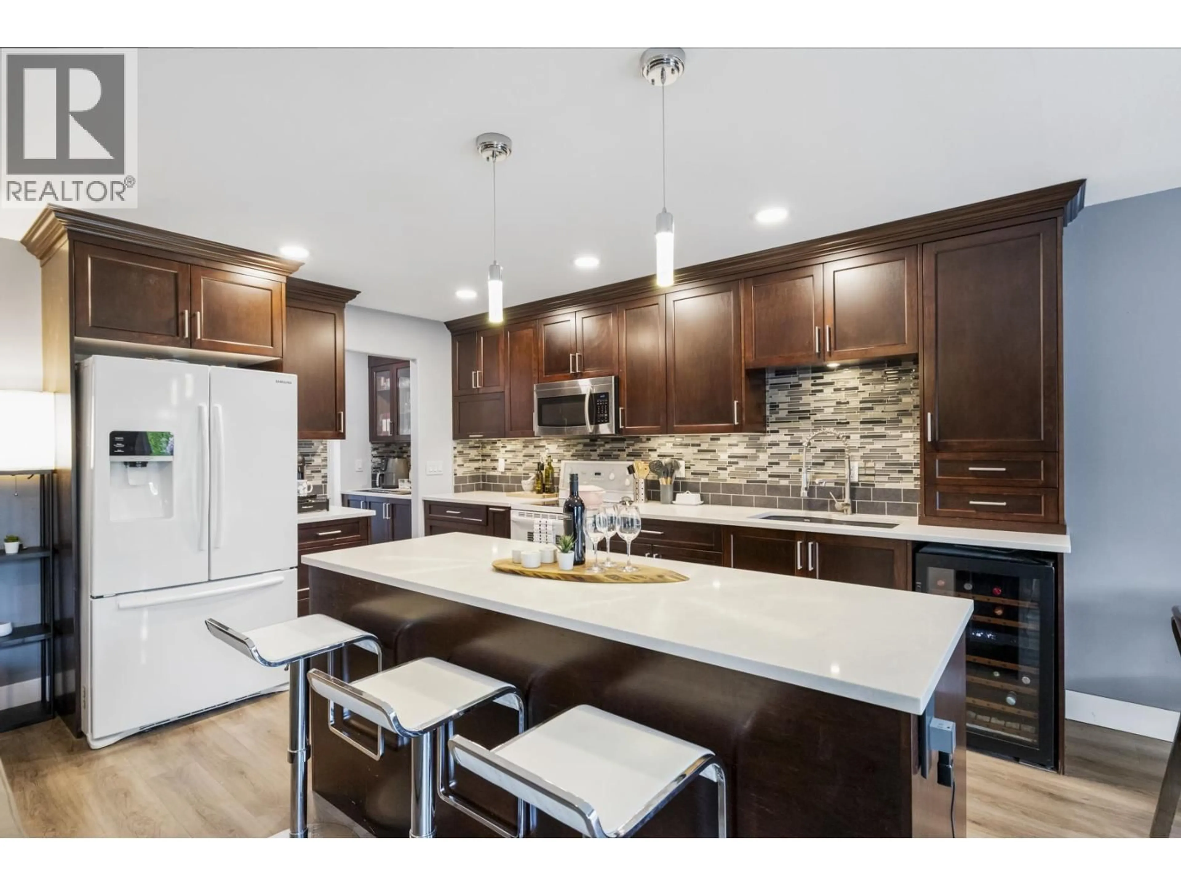 Contemporary kitchen, unknown for 23897 114A AVENUE, Maple Ridge British Columbia V2W1V2