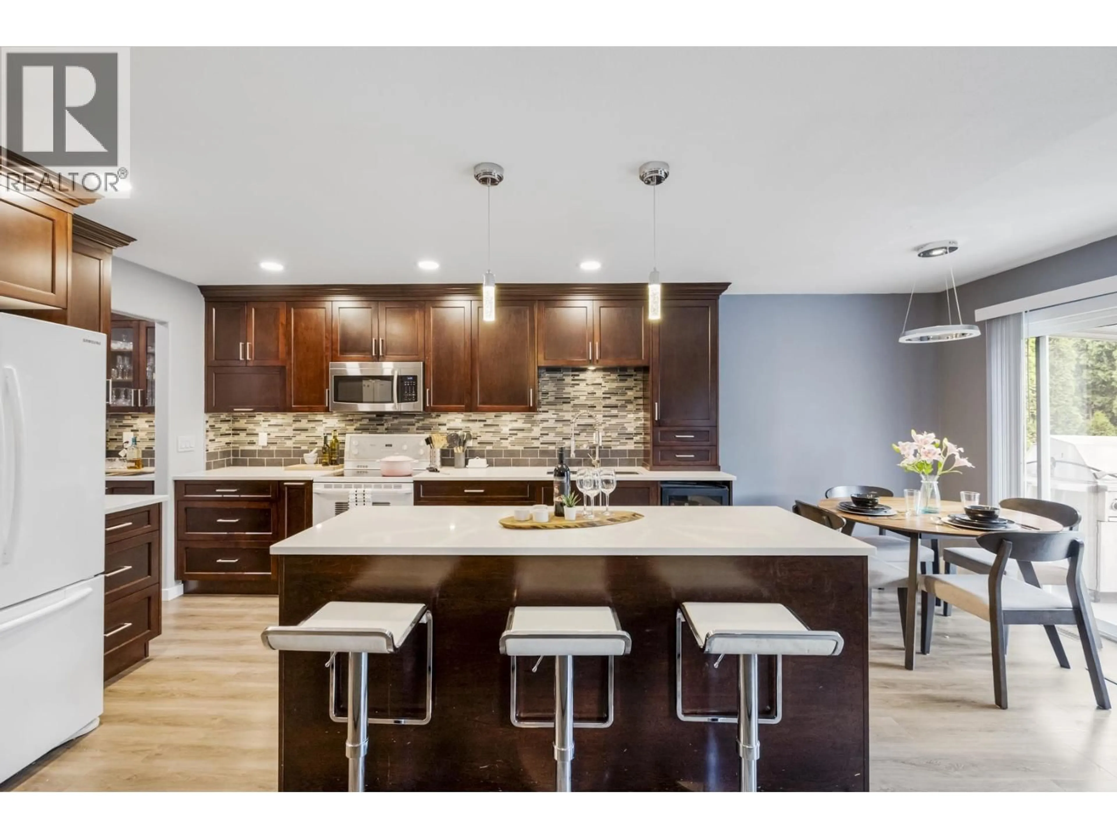 Contemporary kitchen, unknown for 23897 114A AVENUE, Maple Ridge British Columbia V2W1V2