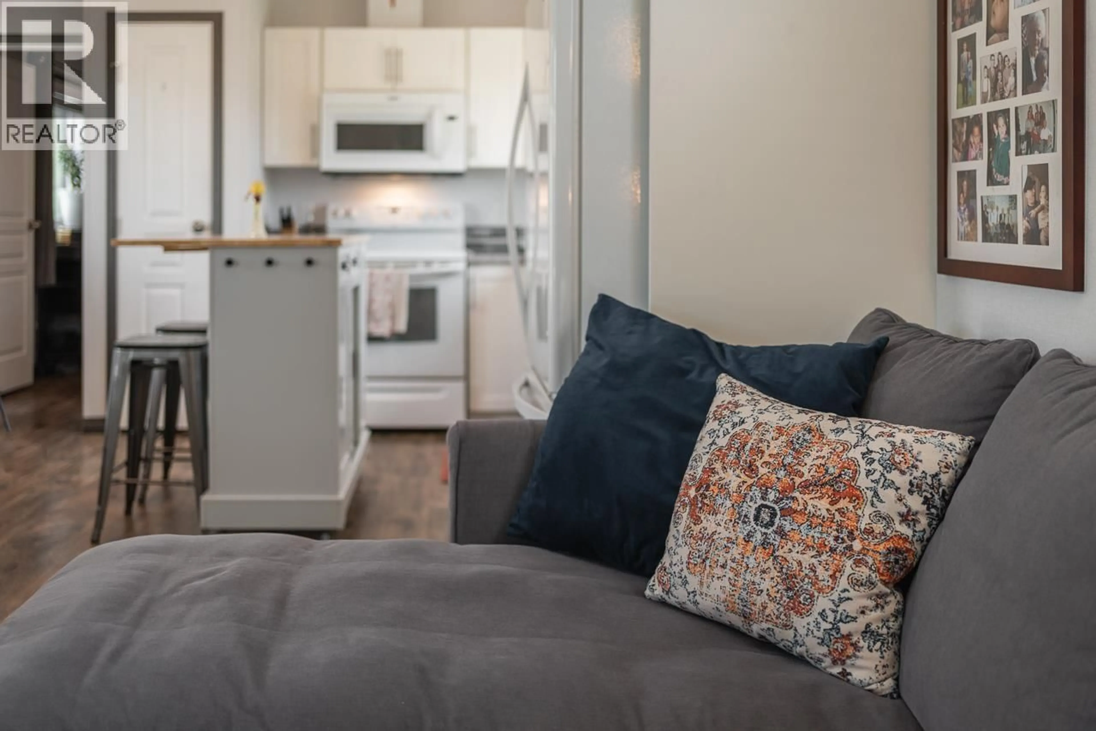 Open concept kitchen, unknown for 27 - 4072 LAC LA HACHE STATION ROAD, Lac La Hache British Columbia V0K1T1