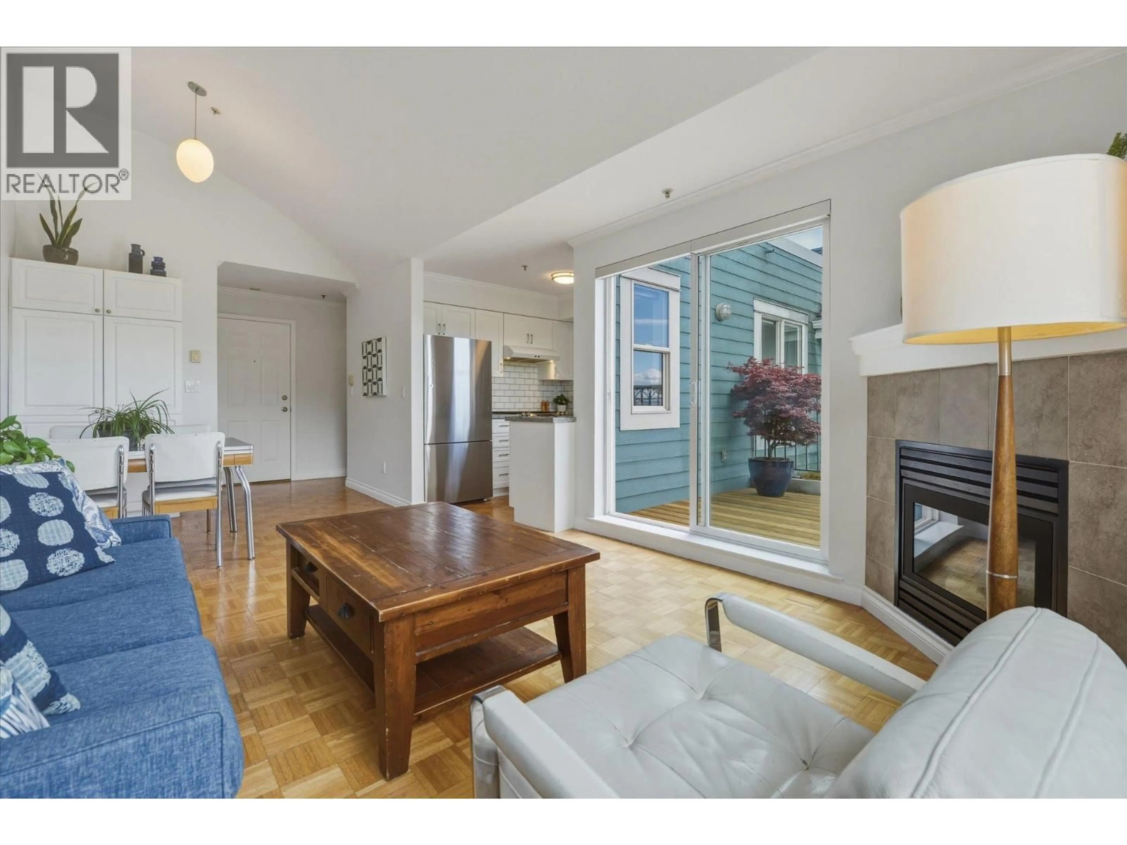 Unknown for 402 - 1617 GRANT STREET, Vancouver British Columbia V5L2Y4