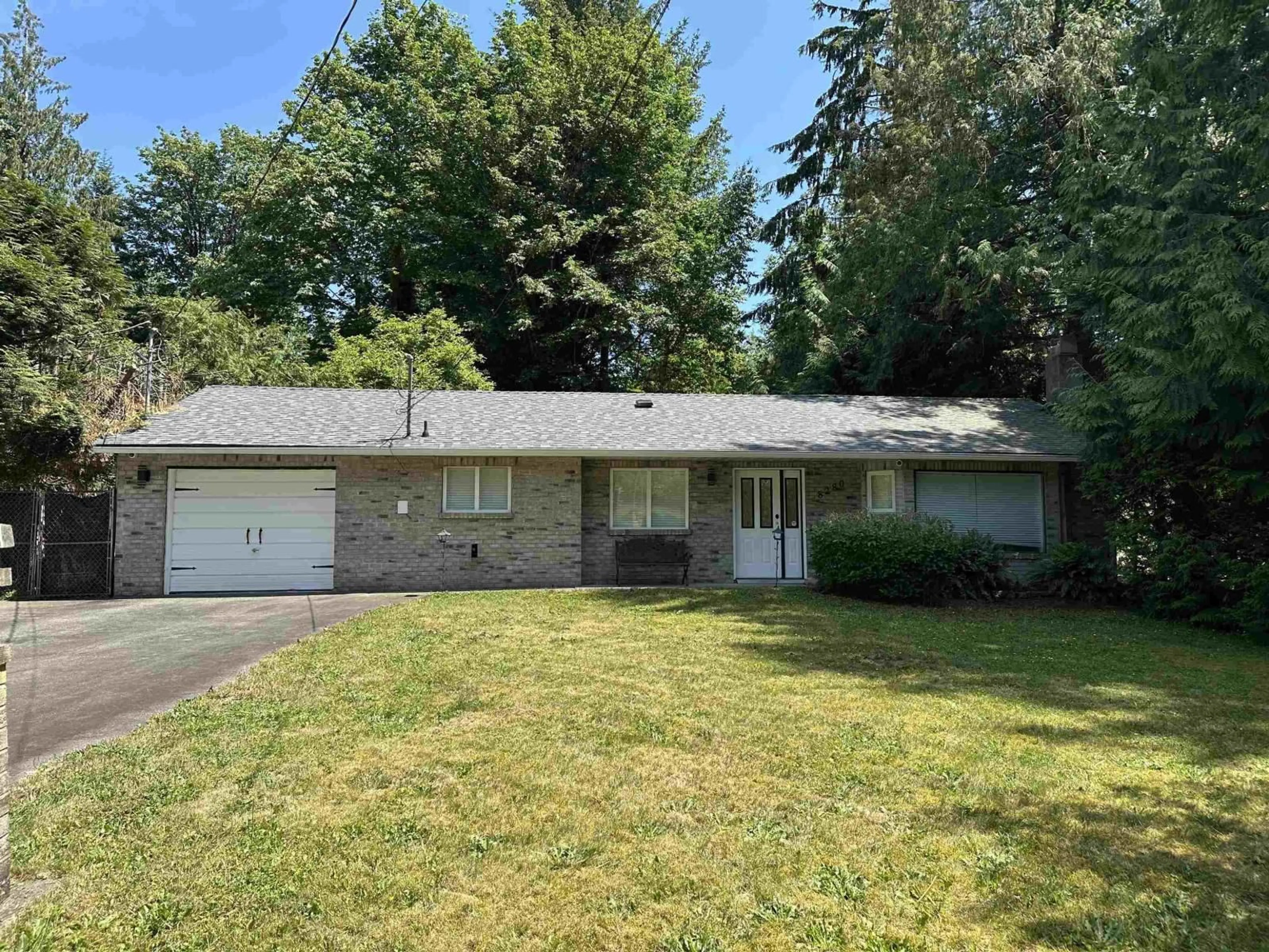 Home with vinyl exterior material, street for 8280 MANSON STREET, Mission British Columbia V2V6P9