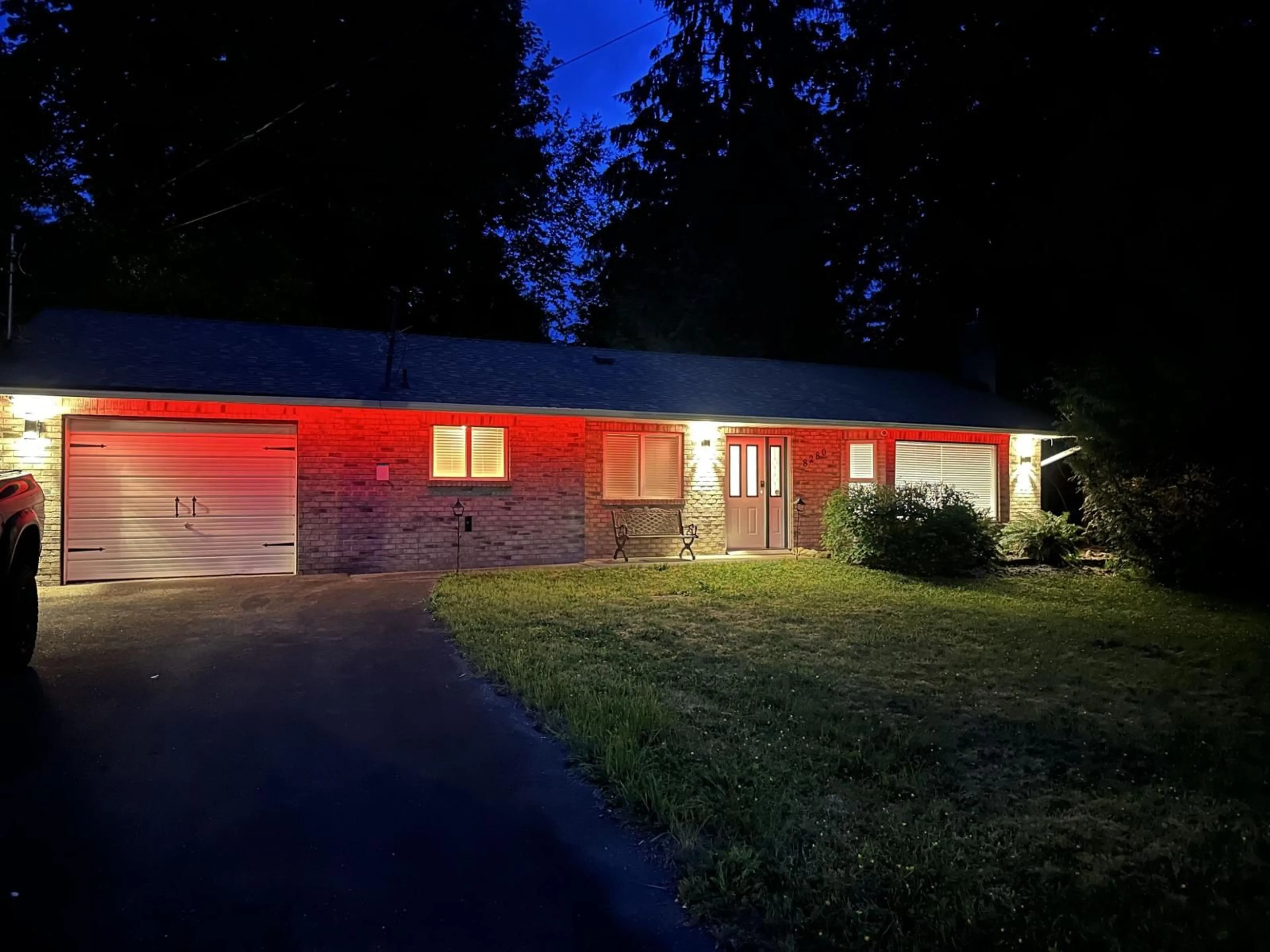 A pic from outside/outdoor area/front of a property/back of a property/a pic from drone, street for 8280 MANSON STREET, Mission British Columbia V2V6P9