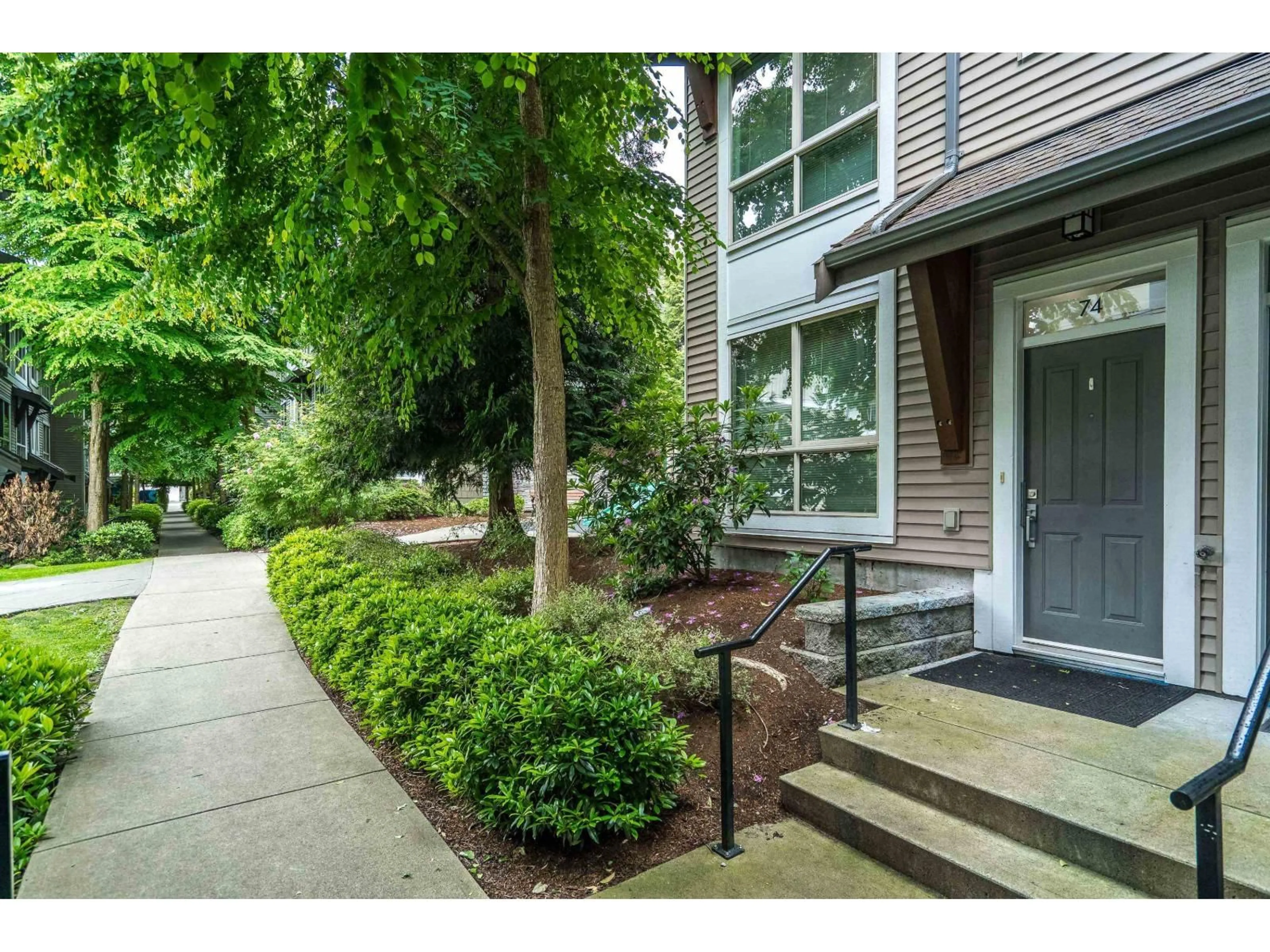 Unknown for 74 - 6671 121 STREET, Surrey British Columbia V3W1T9
