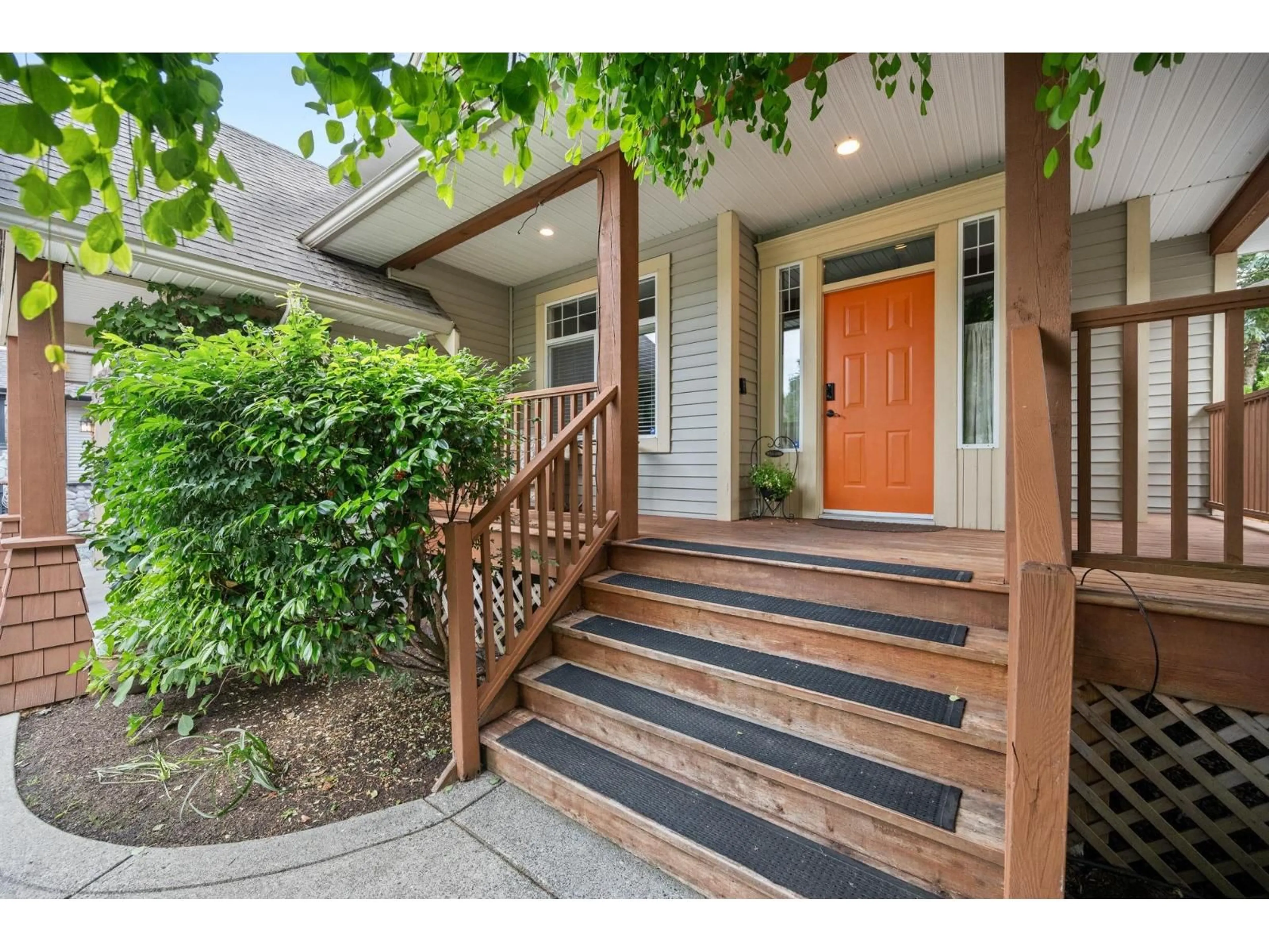 Indoor entryway for 27958 TRESTLE AVENUE, Abbotsford British Columbia V4X2S7
