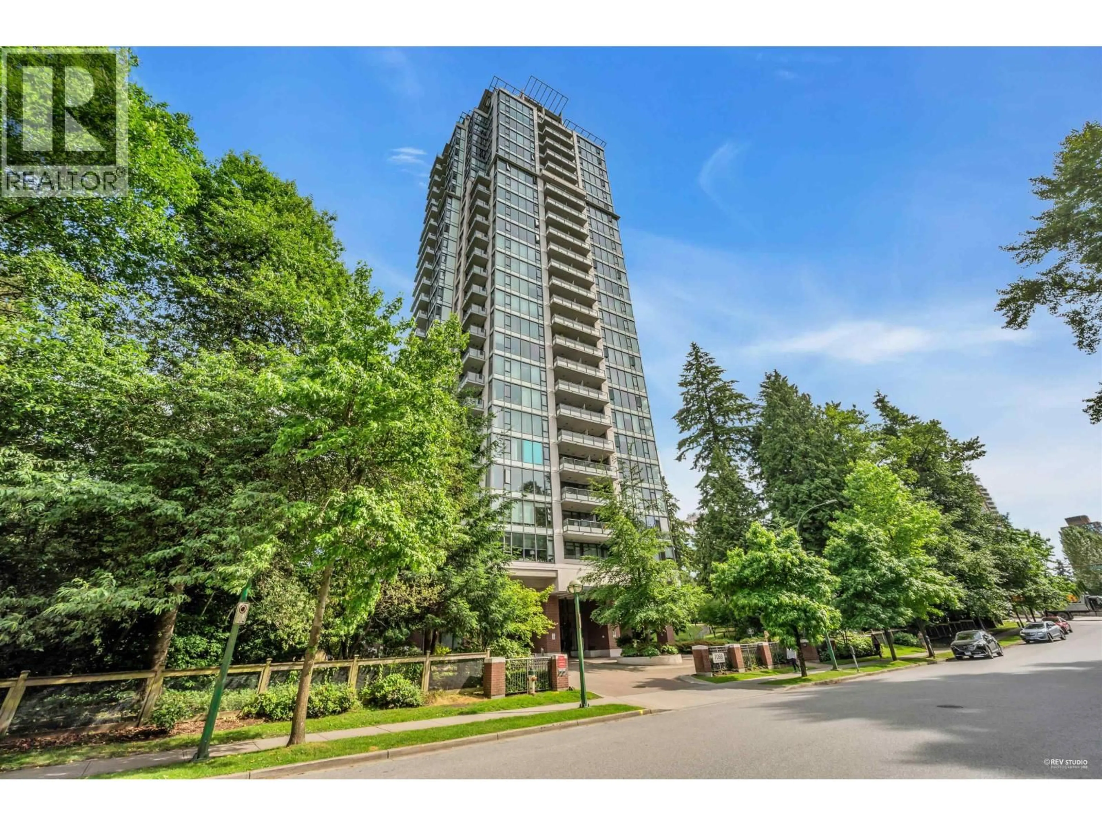 A pic from outside/outdoor area/front of a property/back of a property/a pic from drone, unknown for 2902 - 7088 18TH AVENUE, Burnaby British Columbia V3N0A2