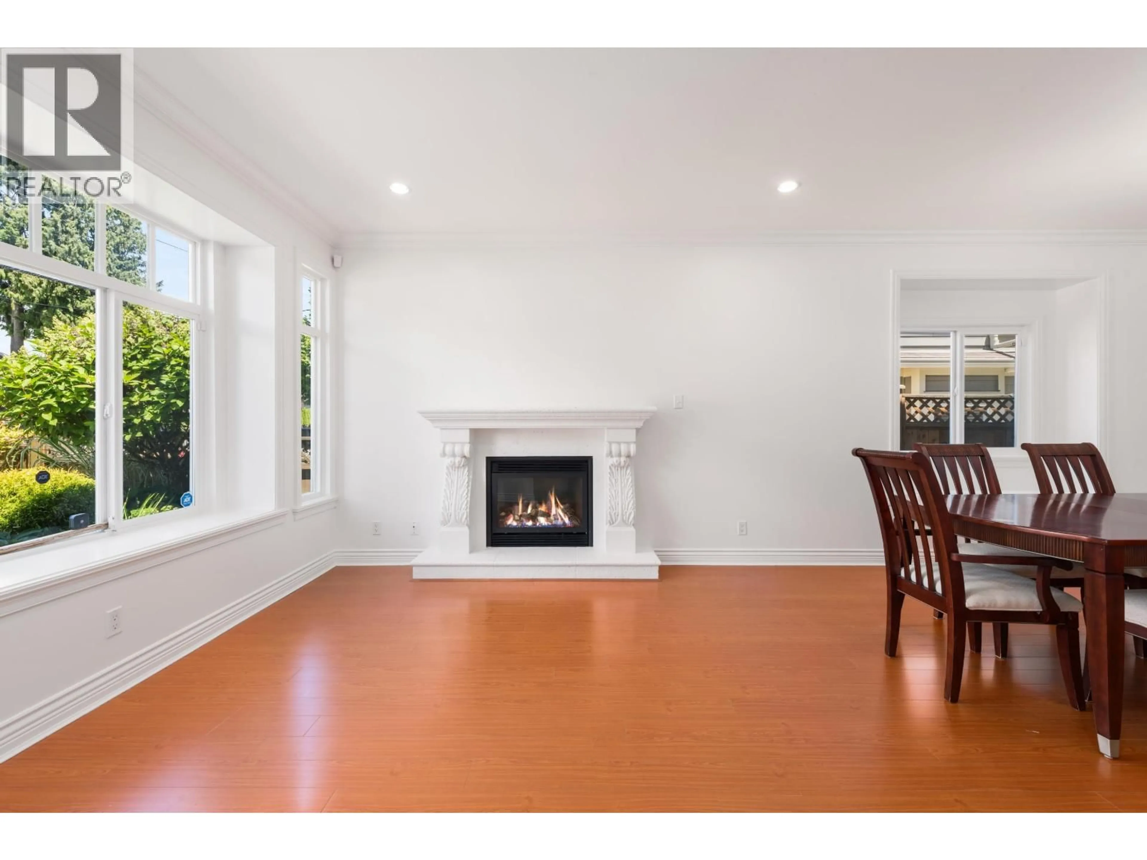 Unknown for 6014 RUMBLE STREET, Burnaby British Columbia V5J2C5