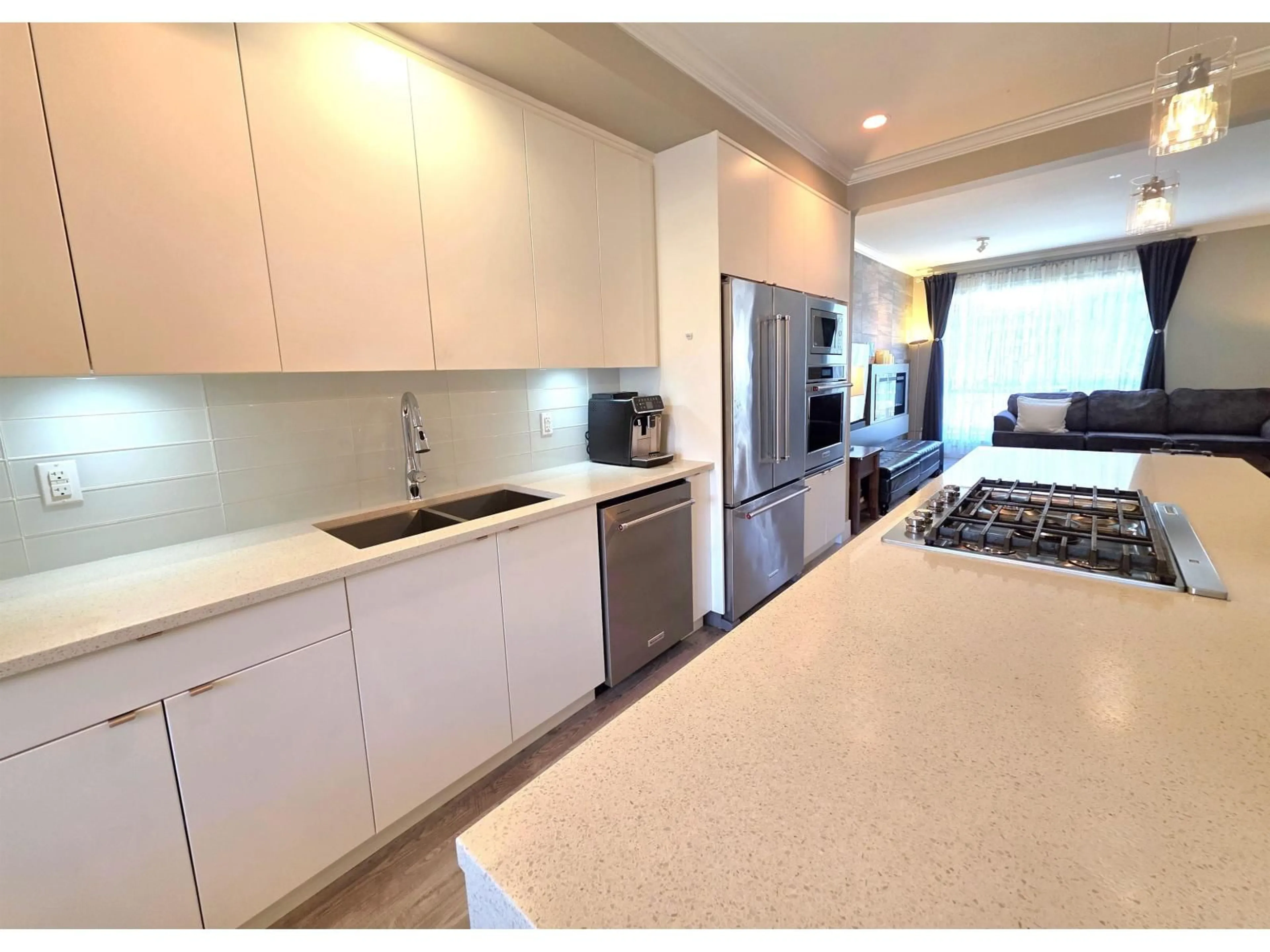 Open concept kitchen, ceramic/tile floor for 148 - 16488 64 AVENUE, Surrey British Columbia V3S6X6