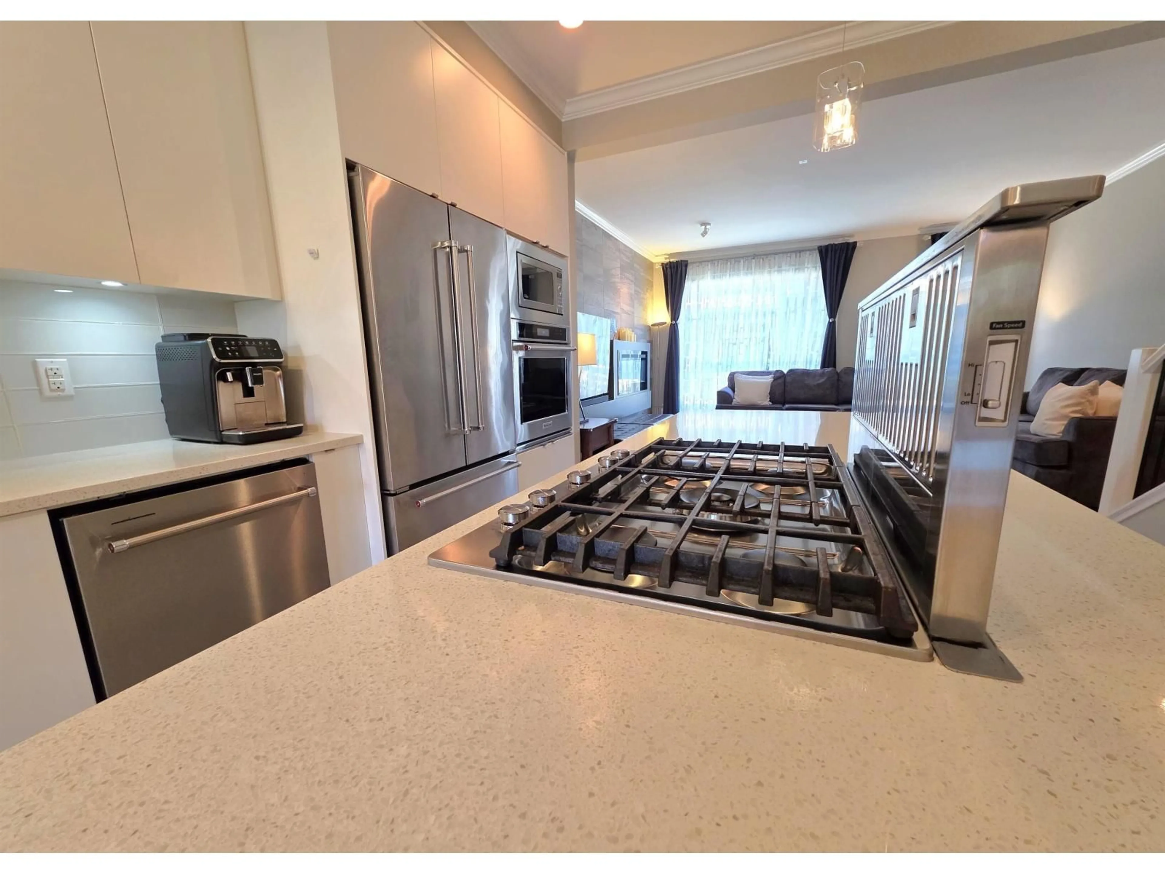 Open concept kitchen, ceramic/tile floor for 148 - 16488 64 AVENUE, Surrey British Columbia V3S6X6