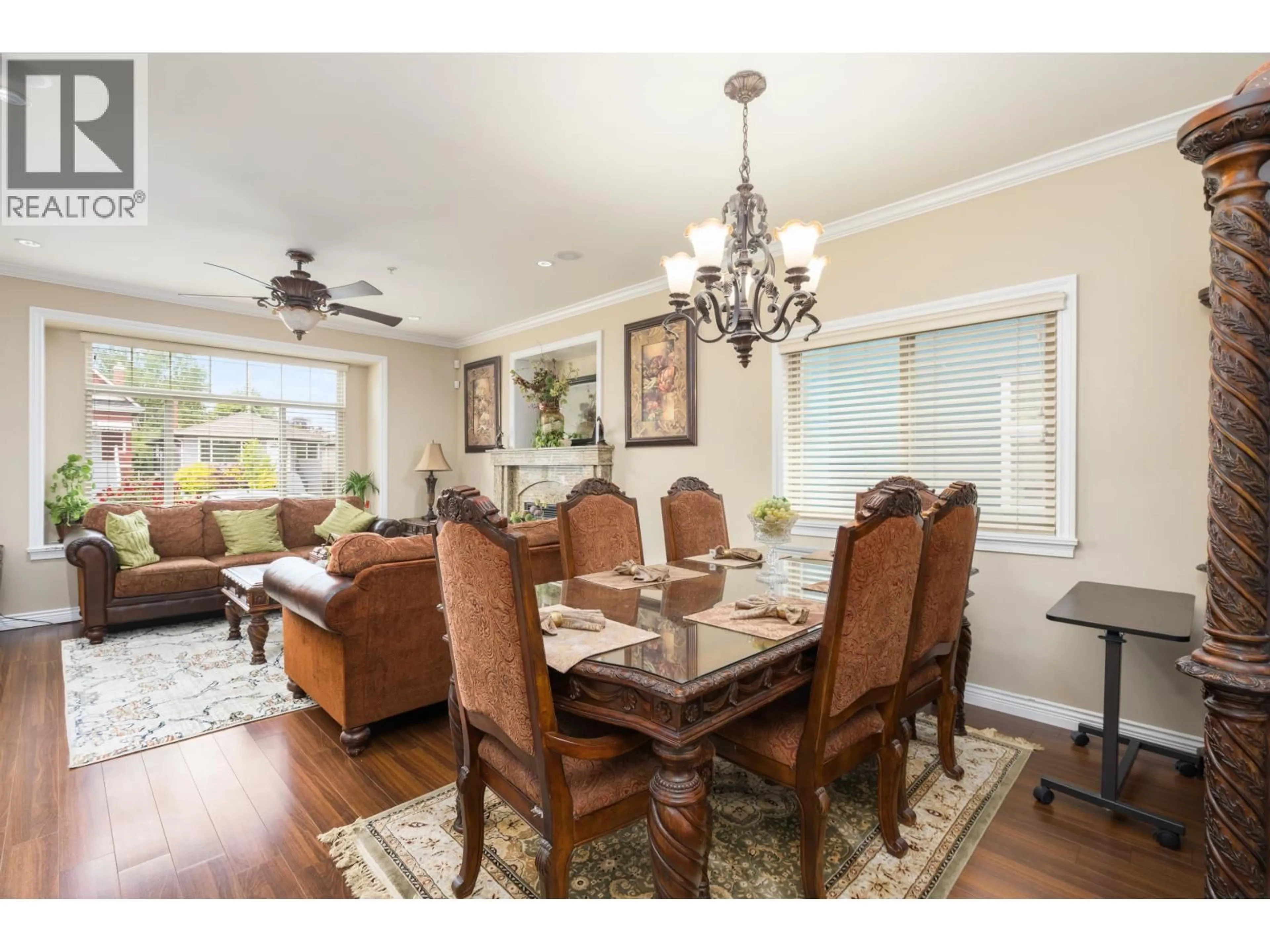 Dining room, wood/laminate floor for 36 54 AVENUE, Vancouver British Columbia V5X1N4