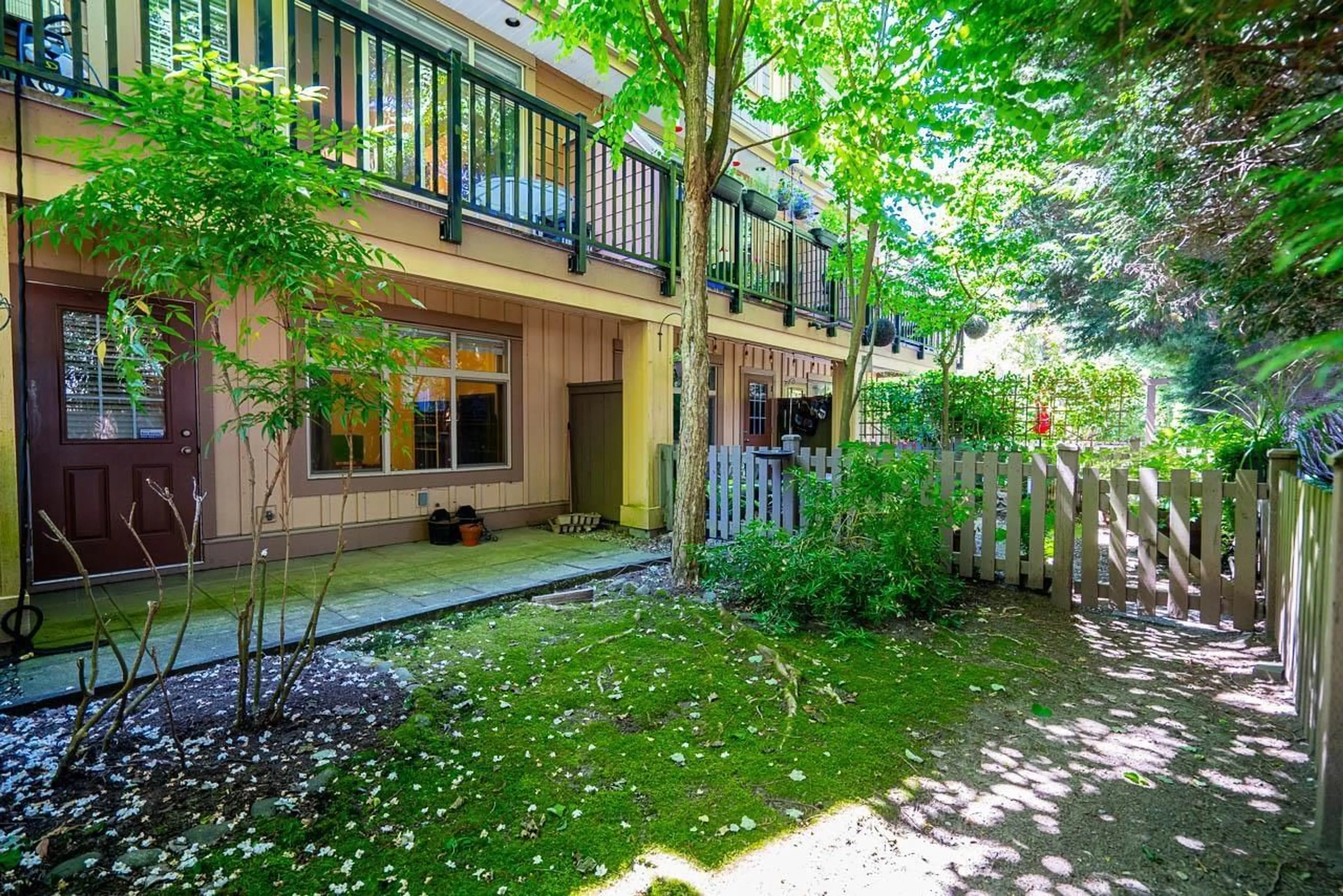 Patio, street for 25 - 15151 34 AVENUE, Surrey British Columbia V3S4P5