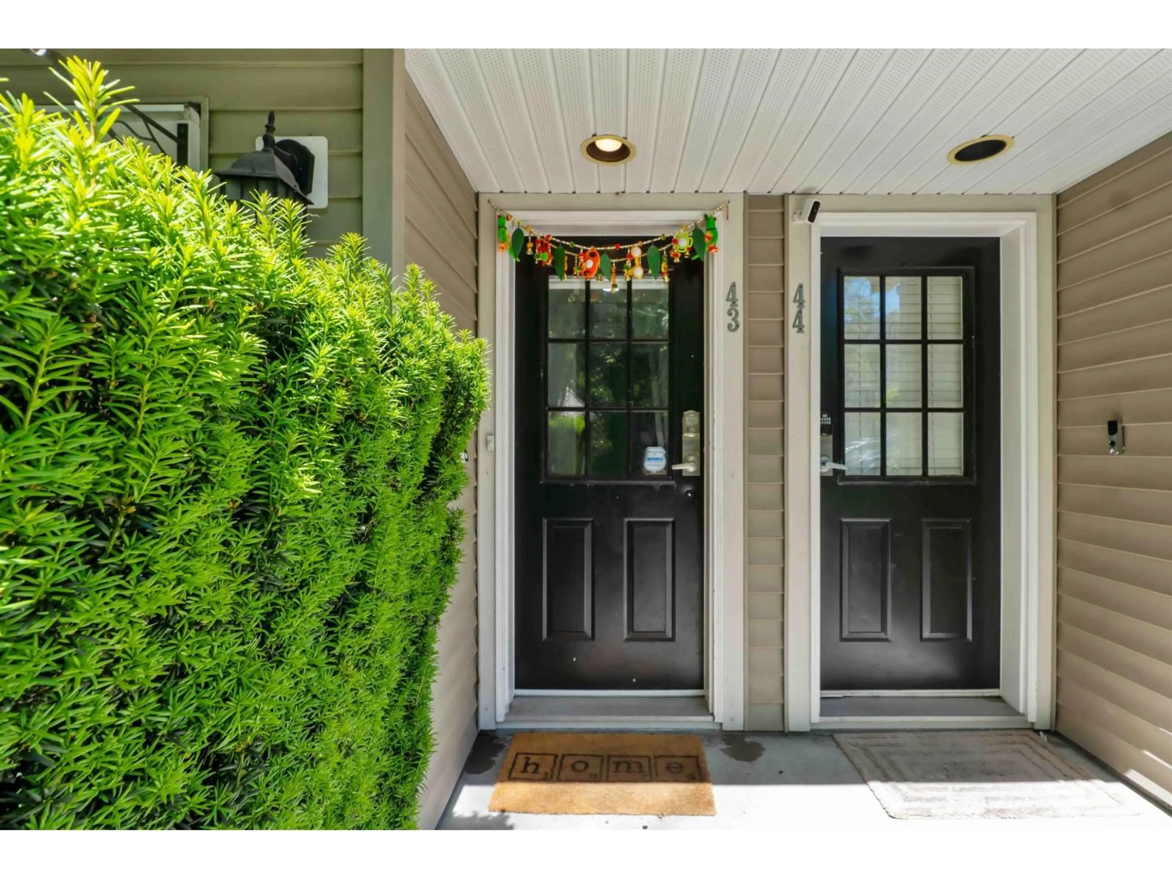Indoor entryway for 43 - 12778 66 AVENUE, Surrey British Columbia V3K1K9
