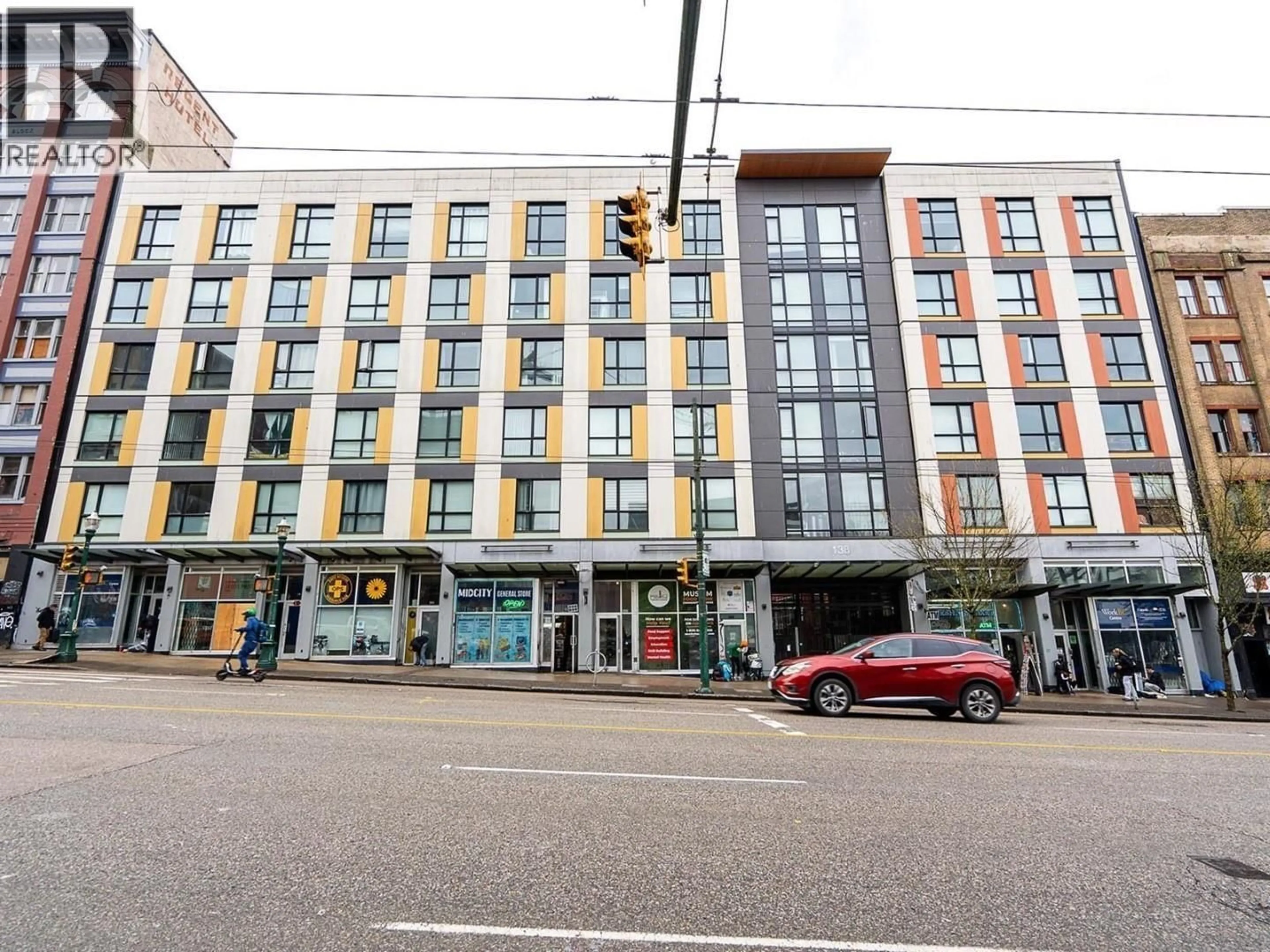Indoor foyer for 404 - 138 HASTINGS STREET, Vancouver British Columbia V6A1N4