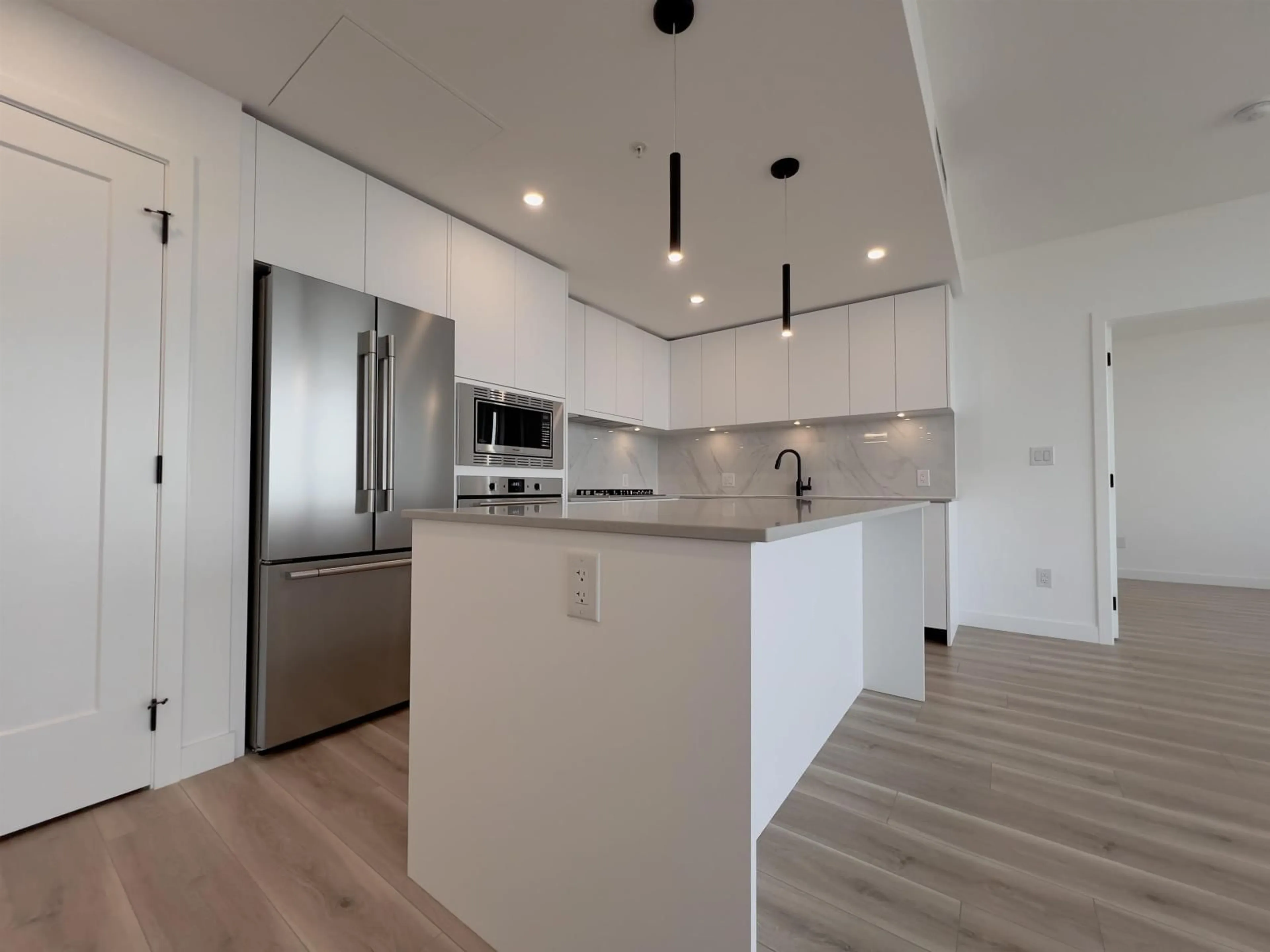 Open concept kitchen, unknown for 2005 - 8551 201 STREET, Langley British Columbia V2Y3Y5