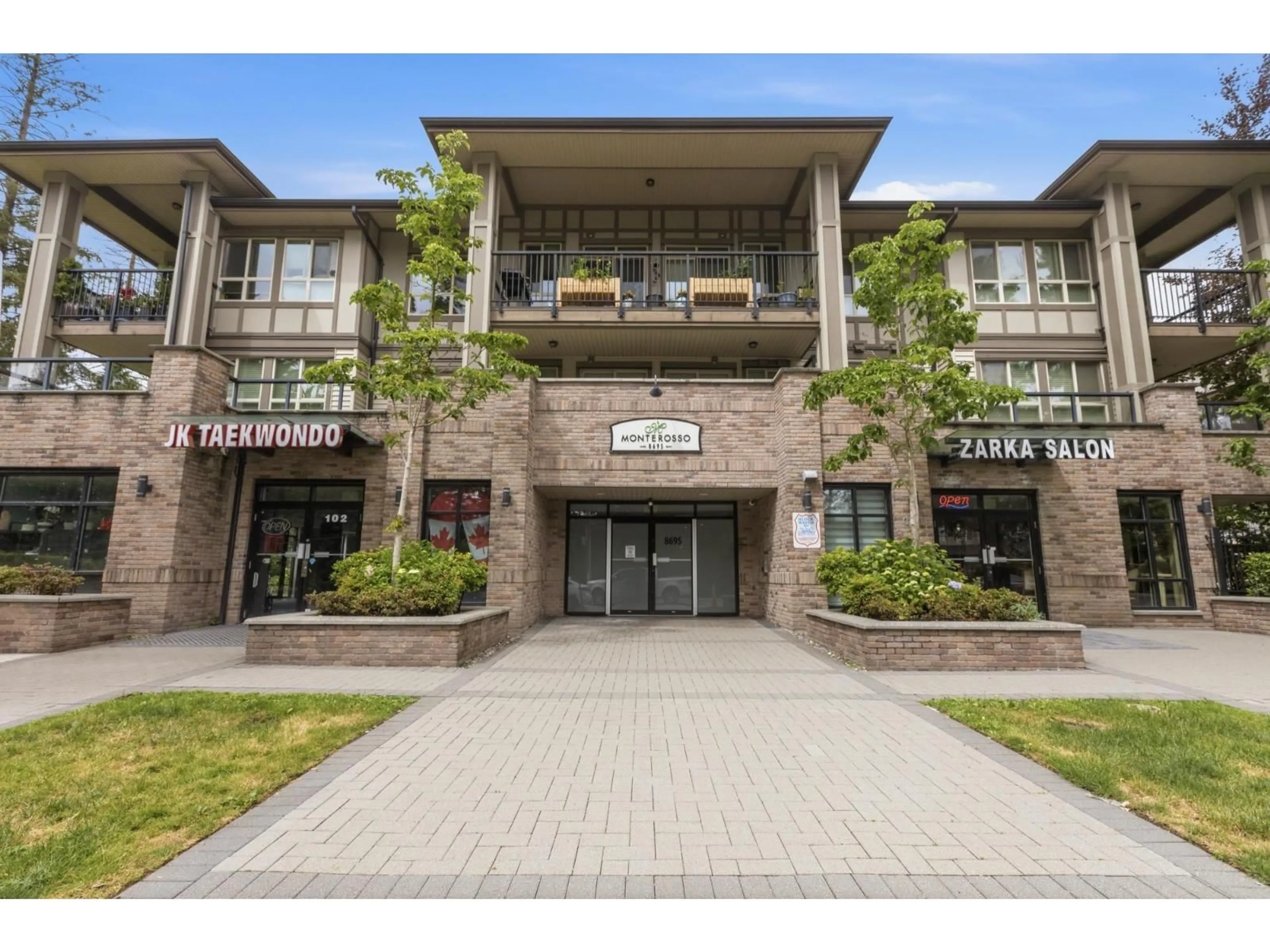 Indoor foyer for 206 - 8695 160 STREET, Surrey British Columbia V4N6L6