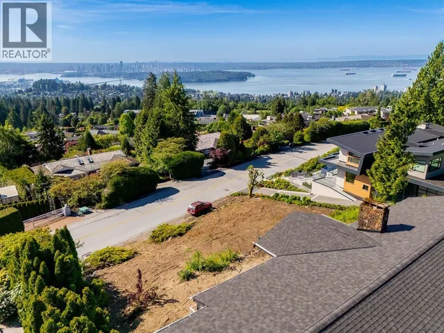 1364 CHARTWELL DRIVE, West Vancouver 2