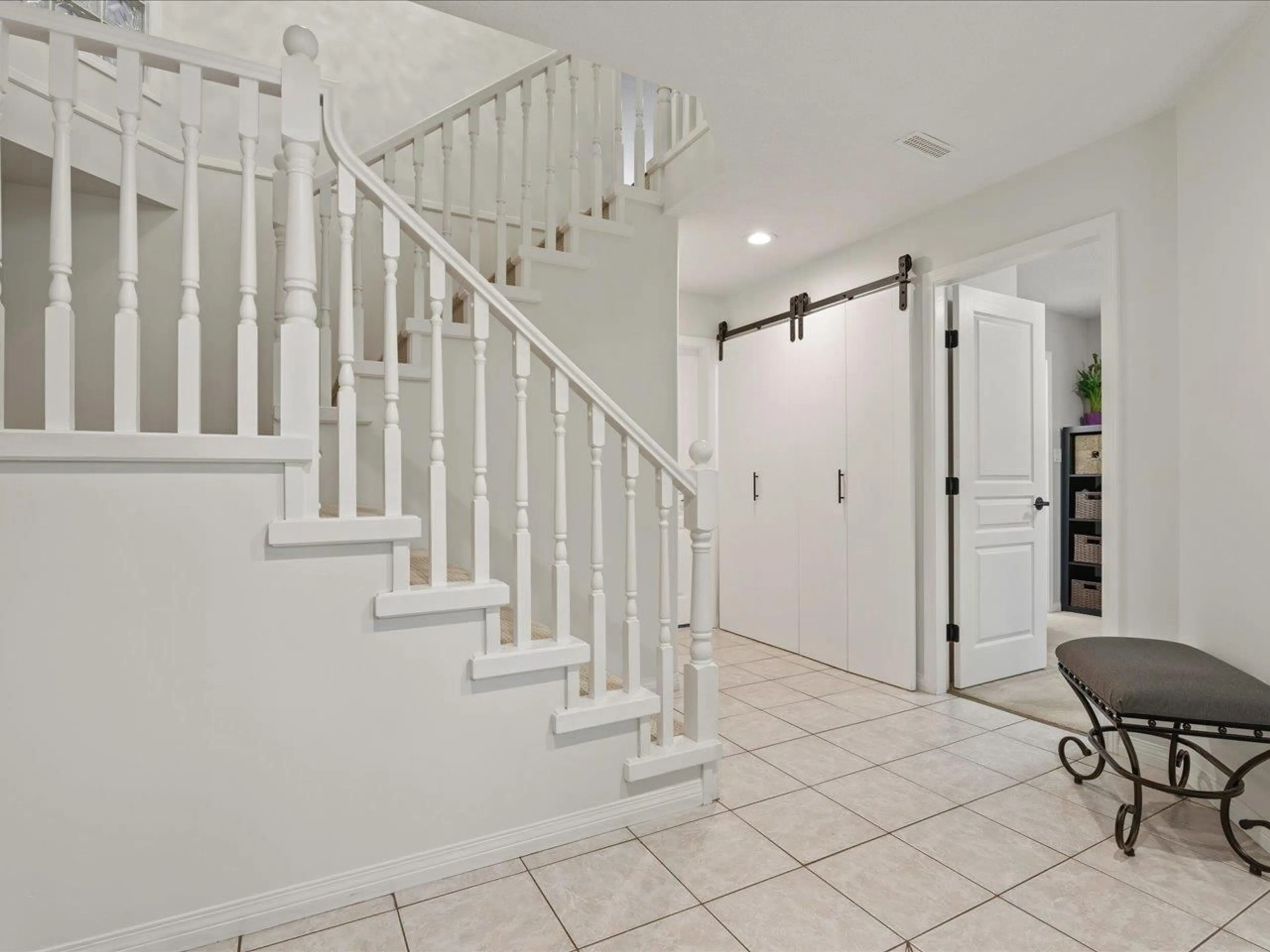 Unknown for 21420 91 AVENUE, Langley British Columbia V1M3K3