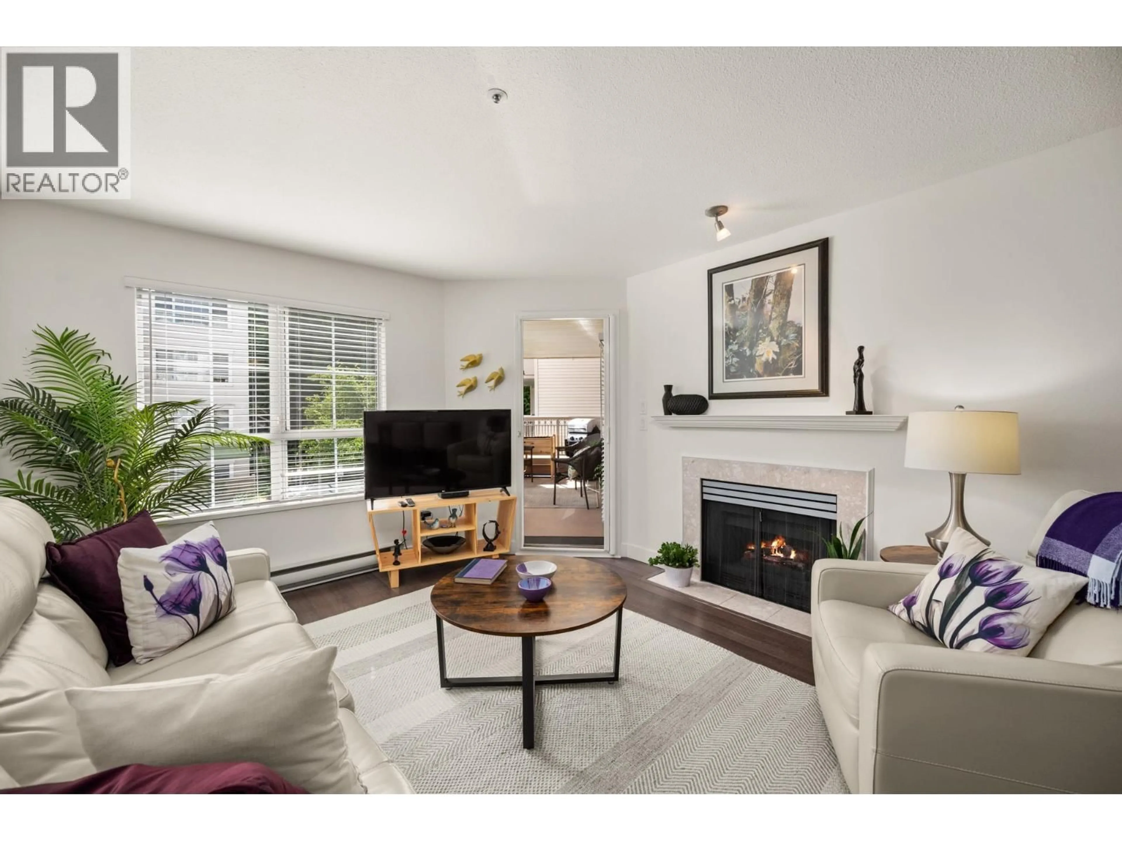 Living room with furniture, unknown for 209 - 2975 PRINCESS CRESCENT, Coquitlam British Columbia V3B7N3