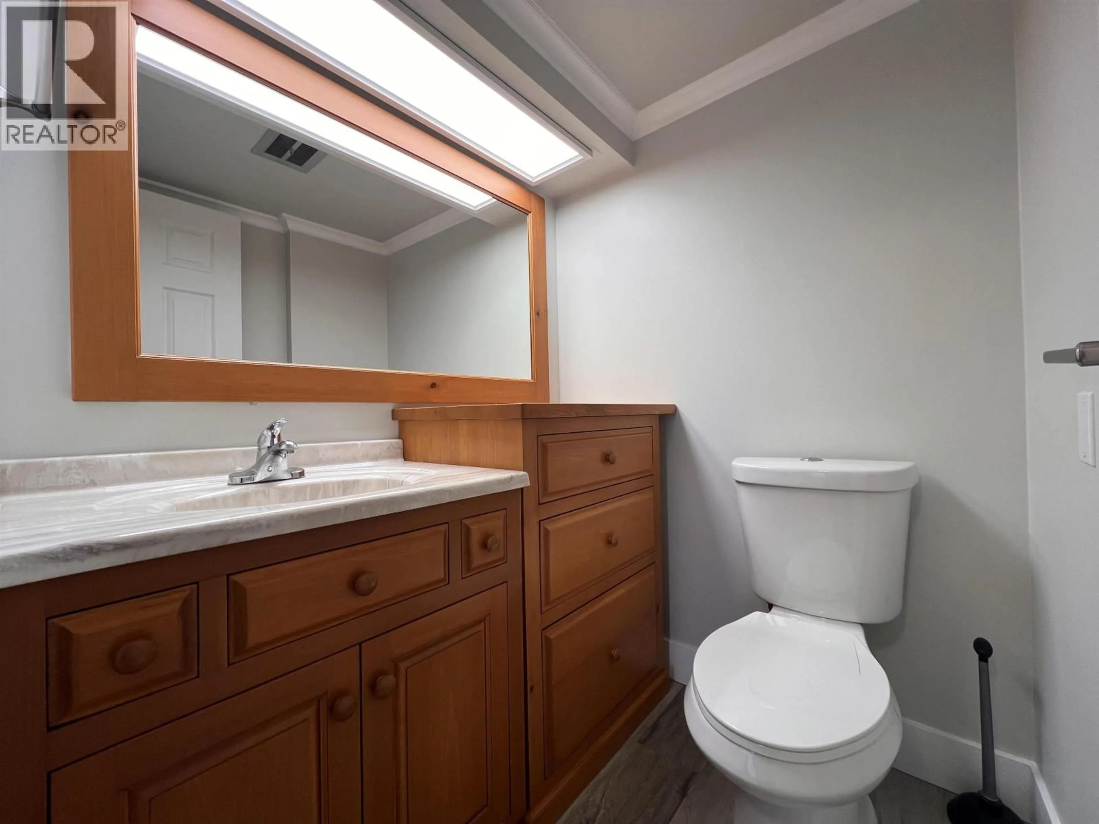 Standard bathroom, unknown for 902 - 710 SEVENTH AVENUE, New Westminster British Columbia V3M5V3