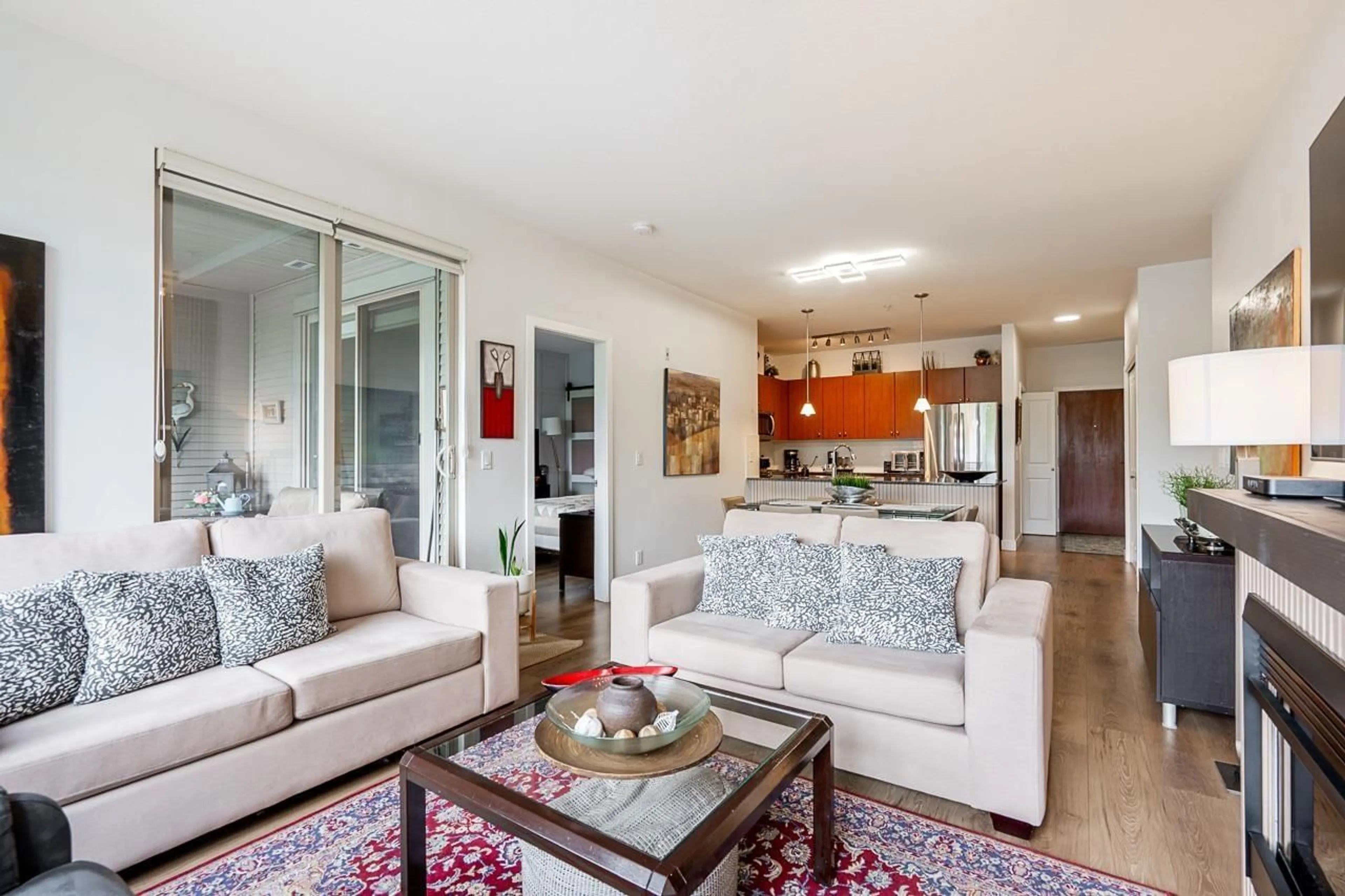 Living room with furniture, unknown for 315 - 10180 153 STREET, Surrey British Columbia V3R0B5