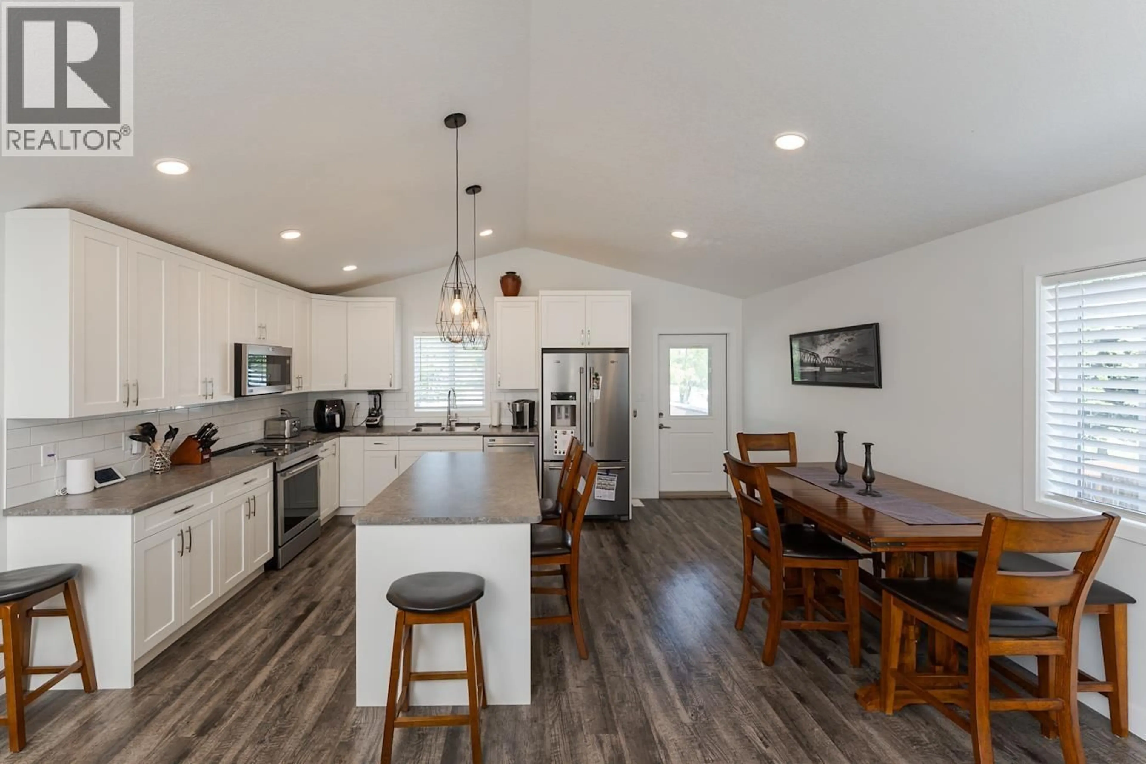 Open concept kitchen, unknown for 7034 HILLU ROAD, Prince George British Columbia V2K0B4