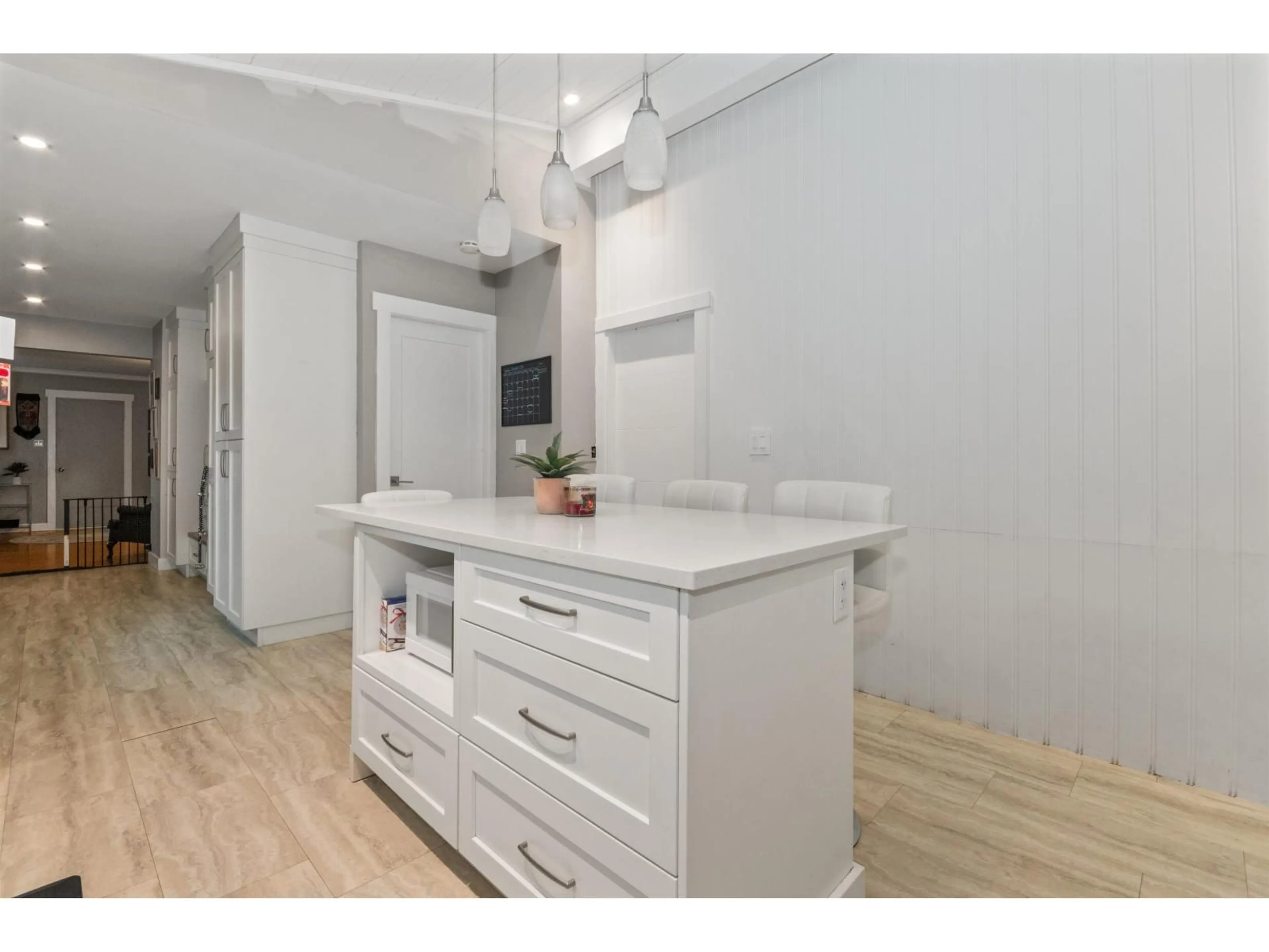 Unknown for 46022 CLARKE DRIVE, Chilliwack British Columbia V2P3N6