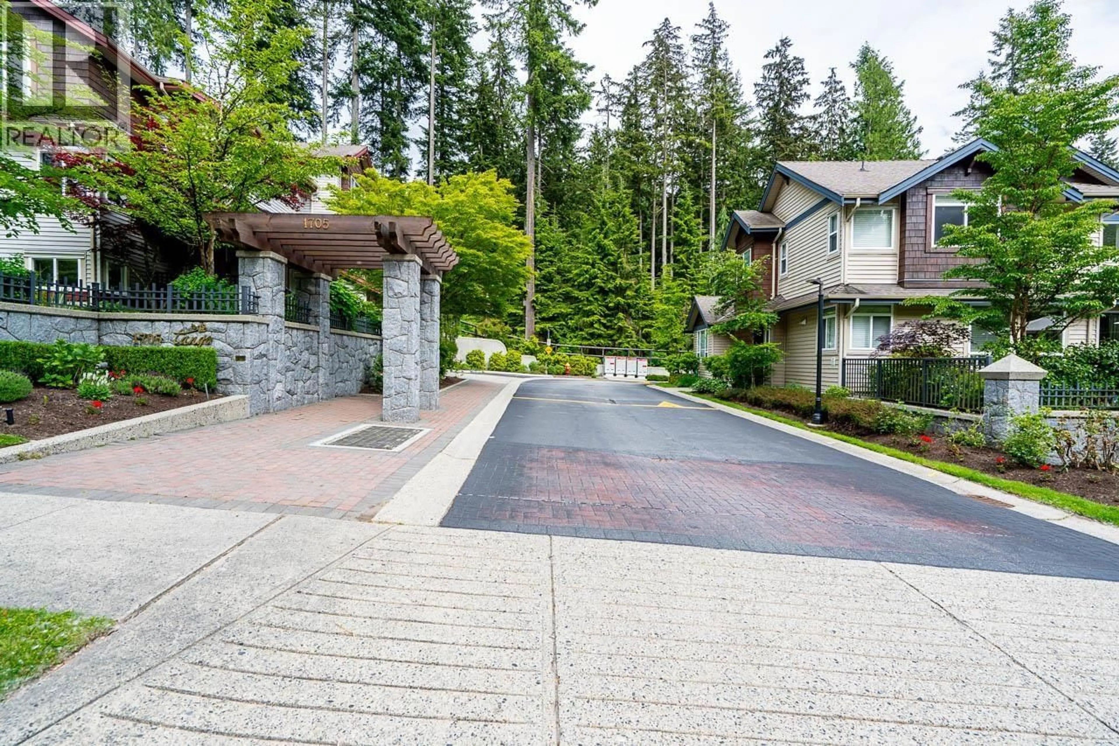 Patio, unknown for 25 - 1705 PARKWAY BOULEVARD, Coquitlam British Columbia V3E3T3