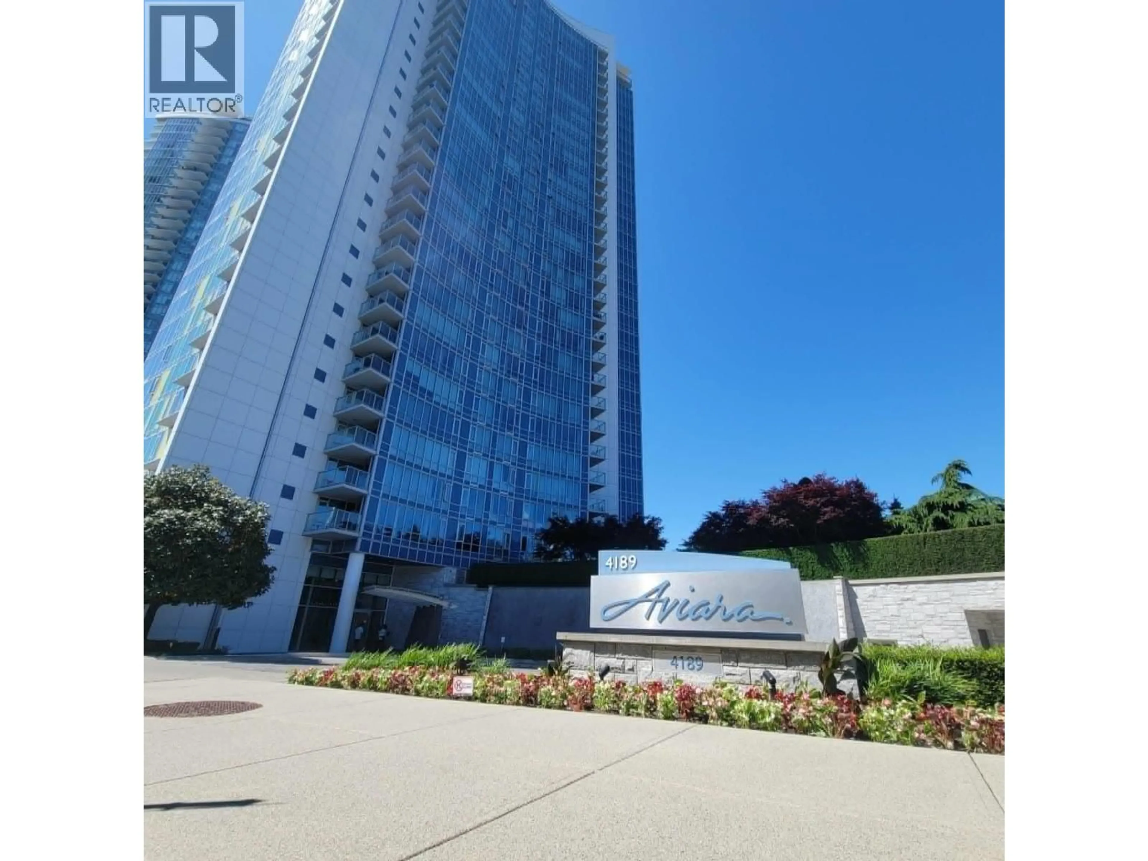 Indoor foyer for 2805 - 4189 HALIFAX STREET, Burnaby British Columbia V5C0H9