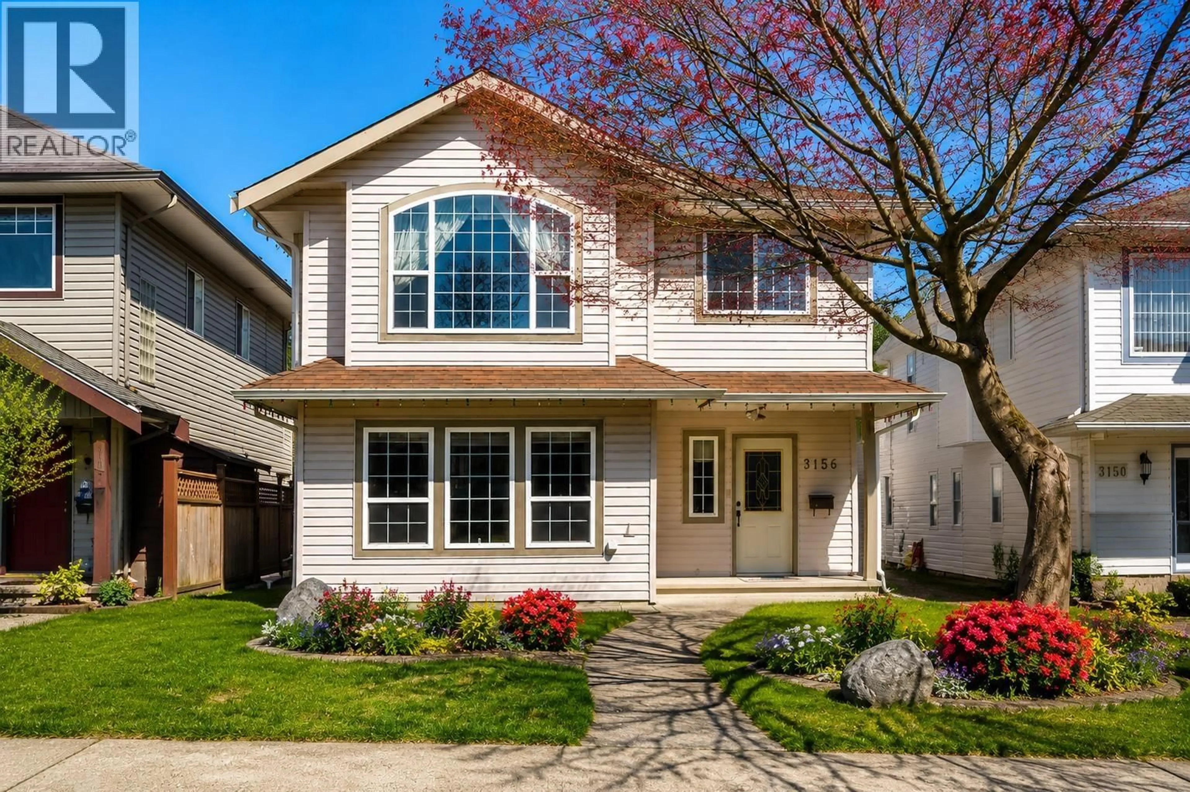 Home with vinyl exterior material, street for 3156 JERVIS STREET, Port Coquitlam British Columbia V3C3H7