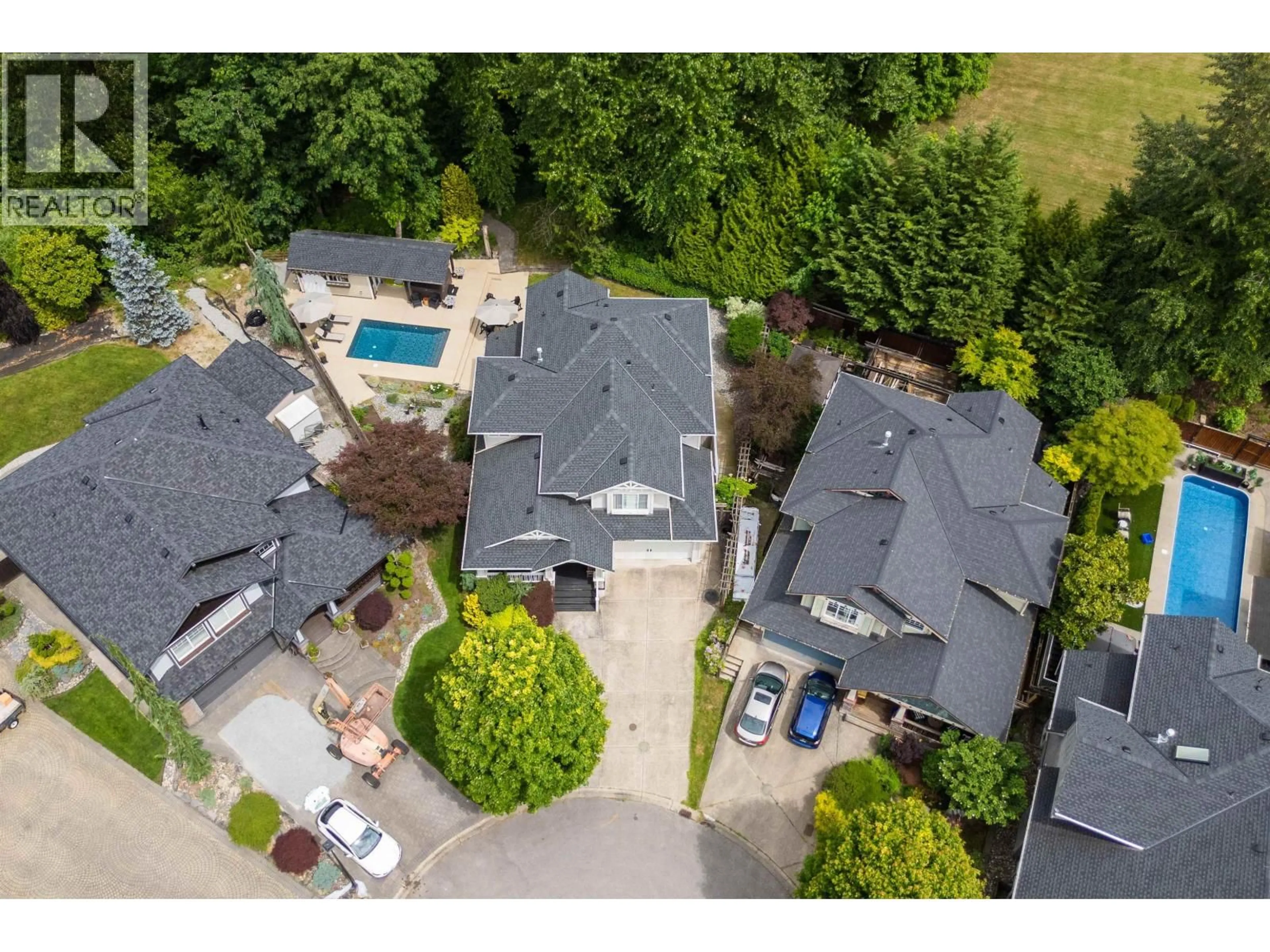 A pic from outside/outdoor area/front of a property/back of a property/a pic from drone, mountain view for 10505 BAKER PLACE, Maple Ridge British Columbia V2W2C2