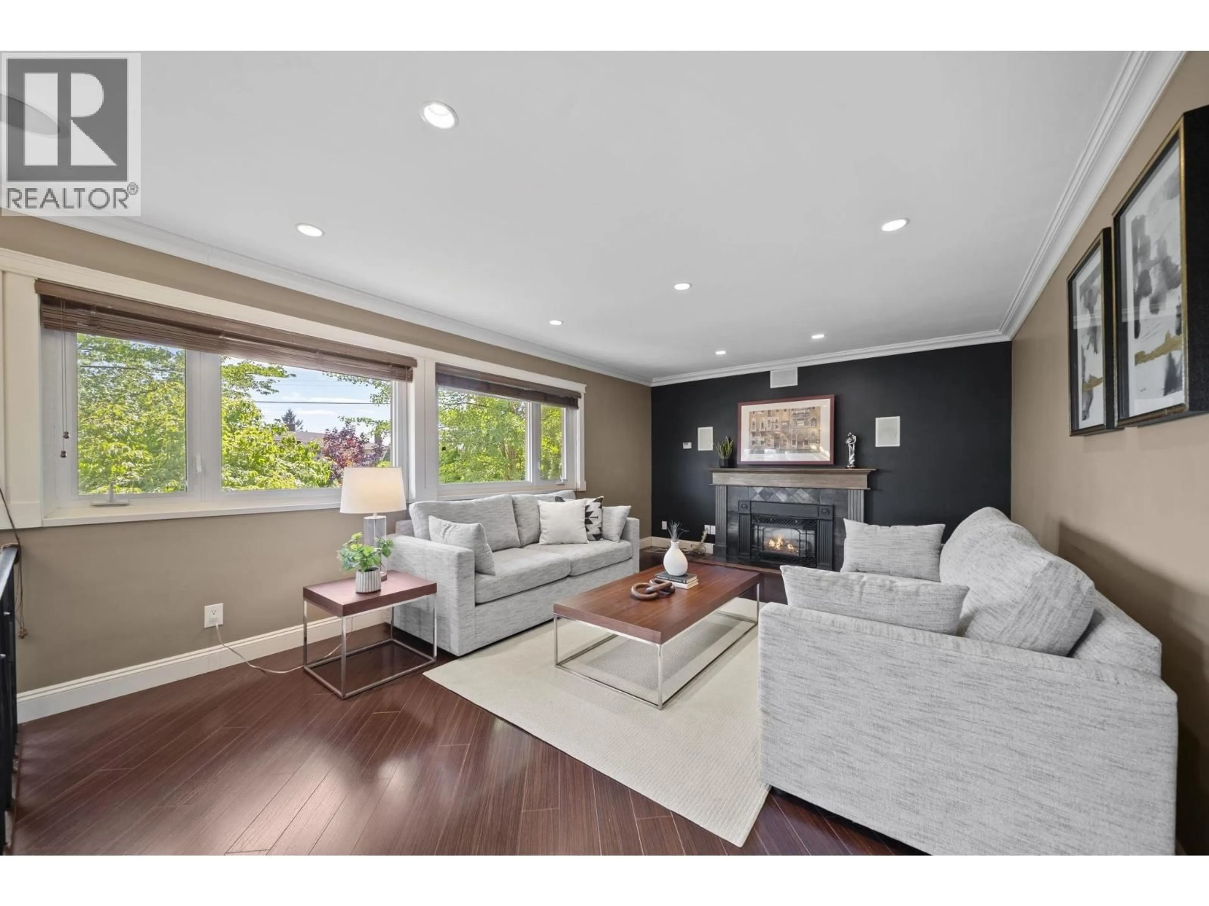 Living room with furniture, wood/laminate floor for 2161 PALLISER AVENUE, Coquitlam British Columbia V3K1W9