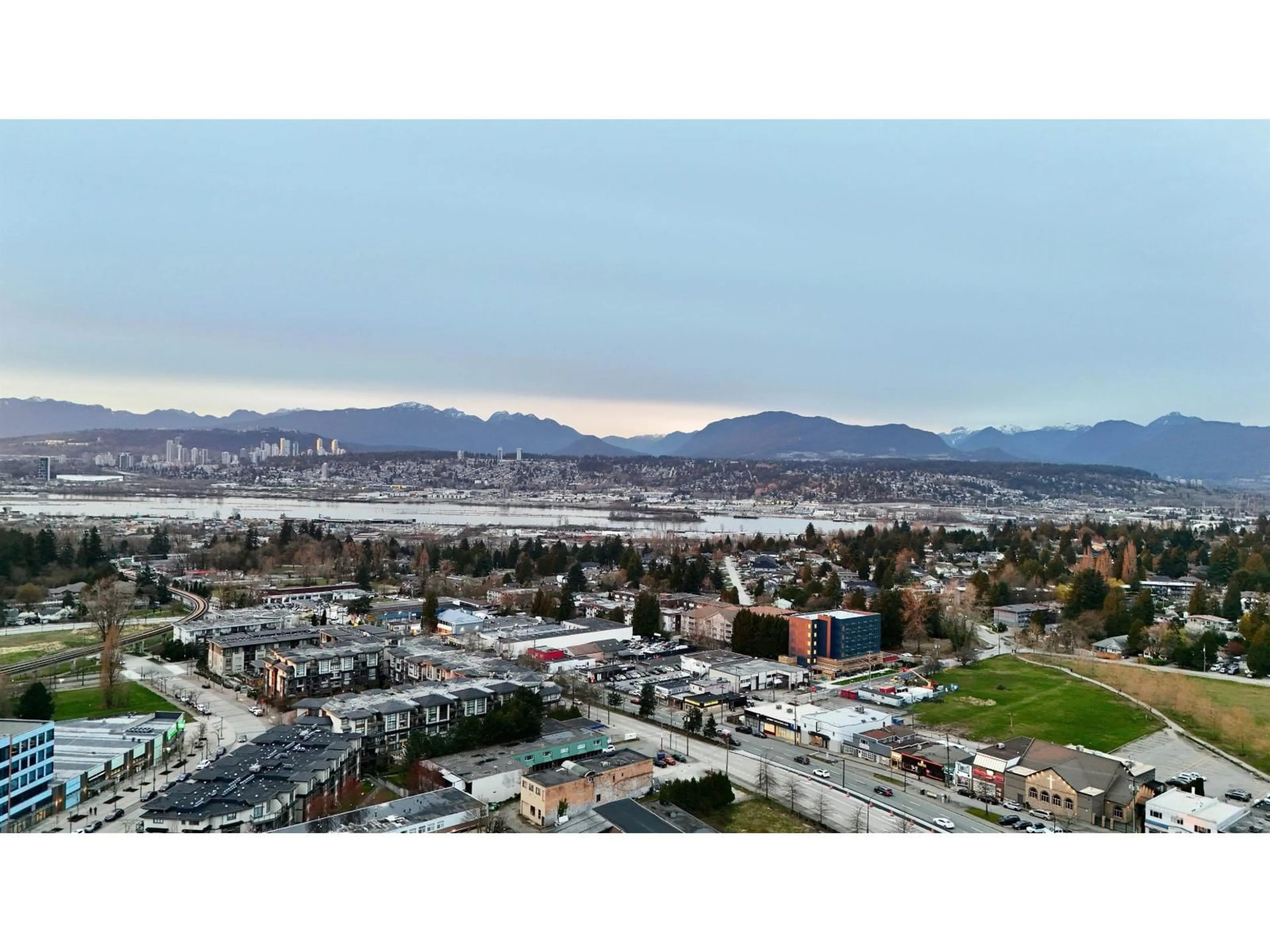 A pic from outside/outdoor area/front of a property/back of a property/a pic from drone, mountain view for 907 - 10750 135A STREET, Surrey British Columbia V3T0V4