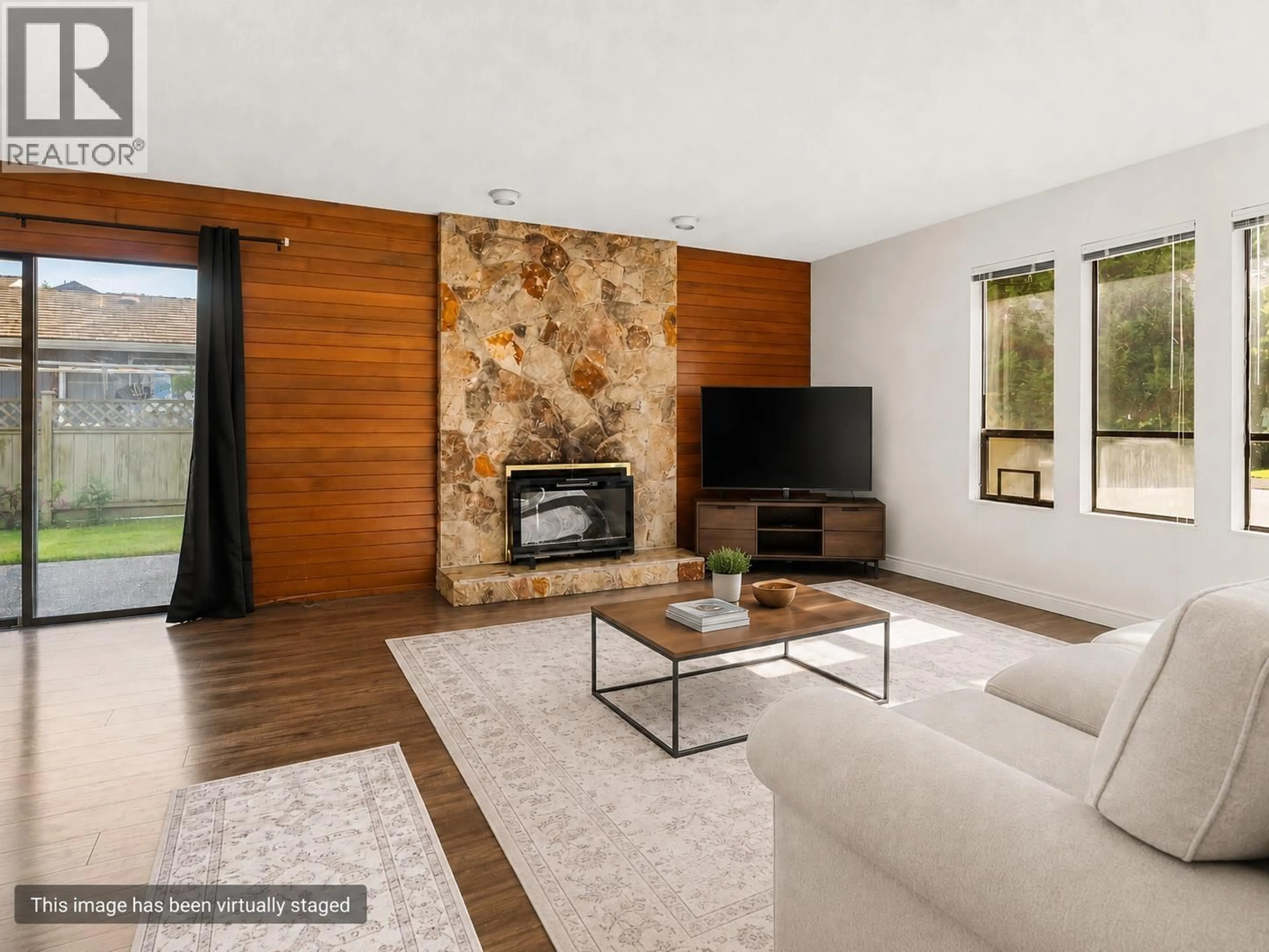 Living room with furniture, unknown for 9566 PICKERING DRIVE, Richmond British Columbia V7E4Y3