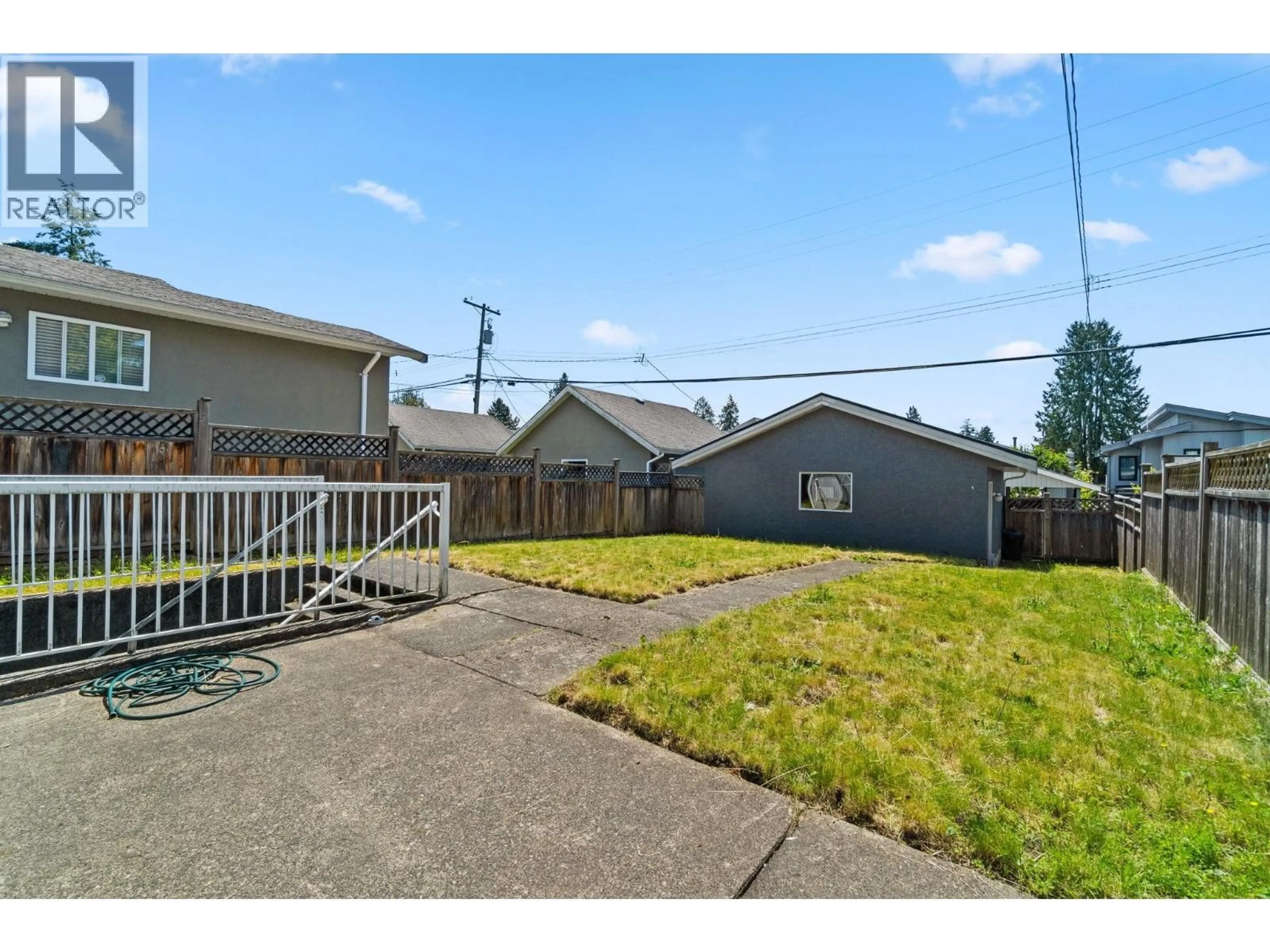 A pic from outside/outdoor area/front of a property/back of a property/a pic from drone, street for 229 20TH STREET, North Vancouver British Columbia V7L3A6