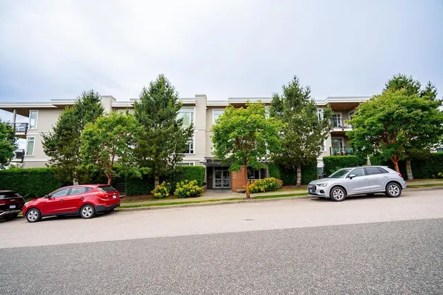 PH9 - 1333 WINTER STREET, White Rock 2