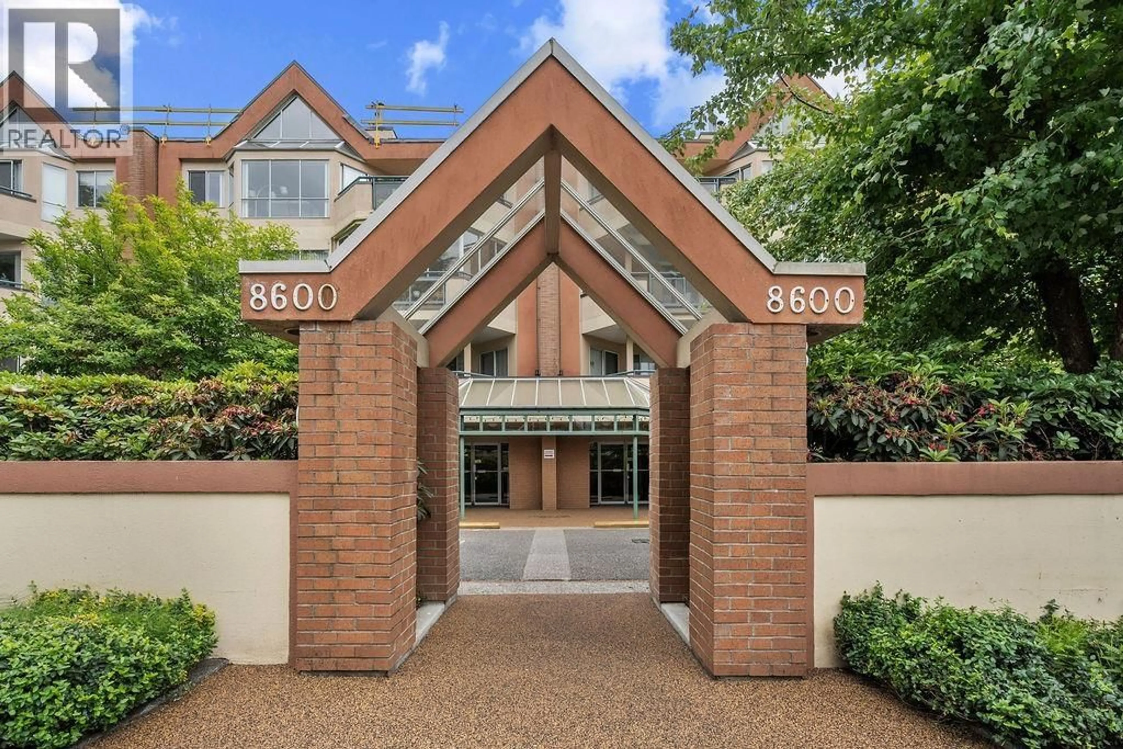 Indoor foyer for 258 - 8600 LANSDOWNE ROAD, Richmond British Columbia V6X3L6