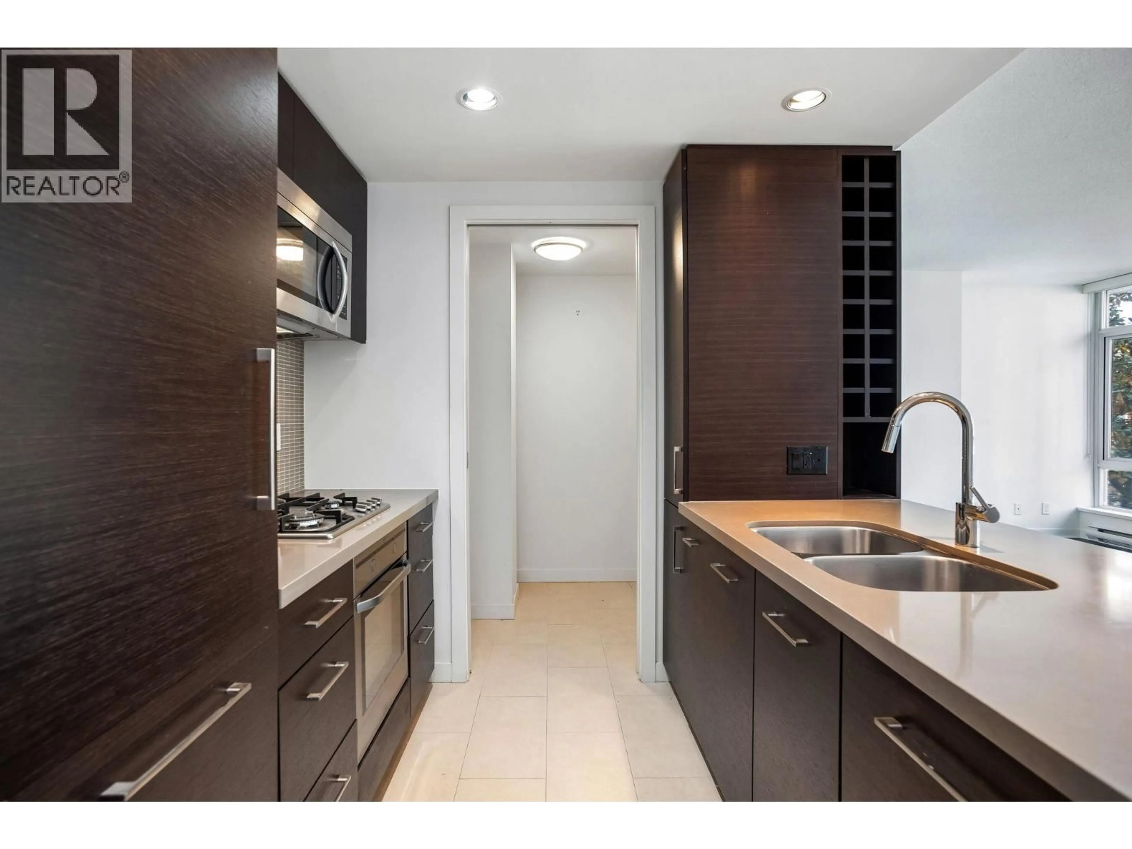 Standard kitchen, unknown for 610 - 833 HOMER STREET, Vancouver British Columbia V6B0H4