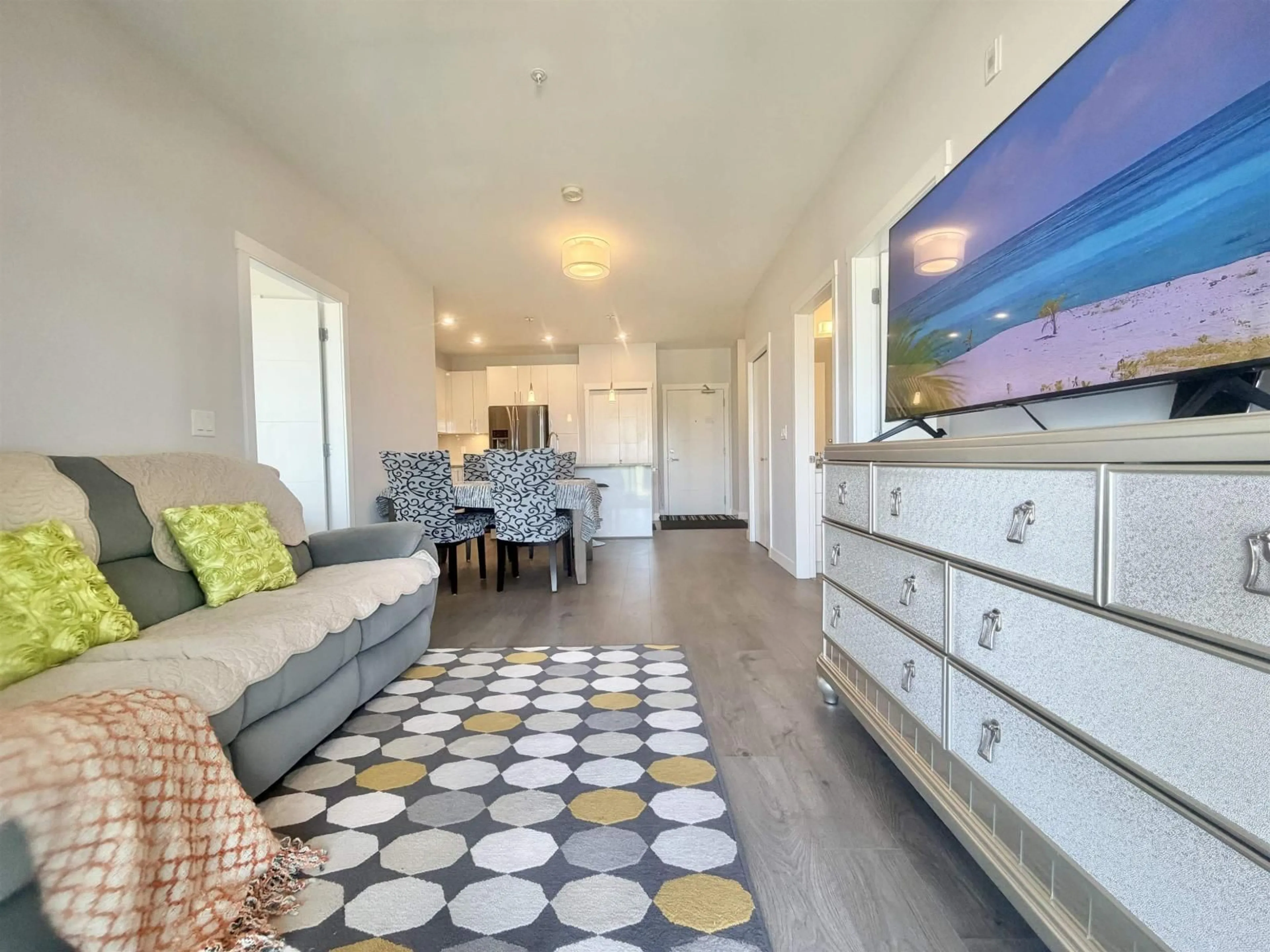 Living room with furniture, unknown for 403 - 45562 AIRPORT ROAD, Chilliwack British Columbia V2P0J8