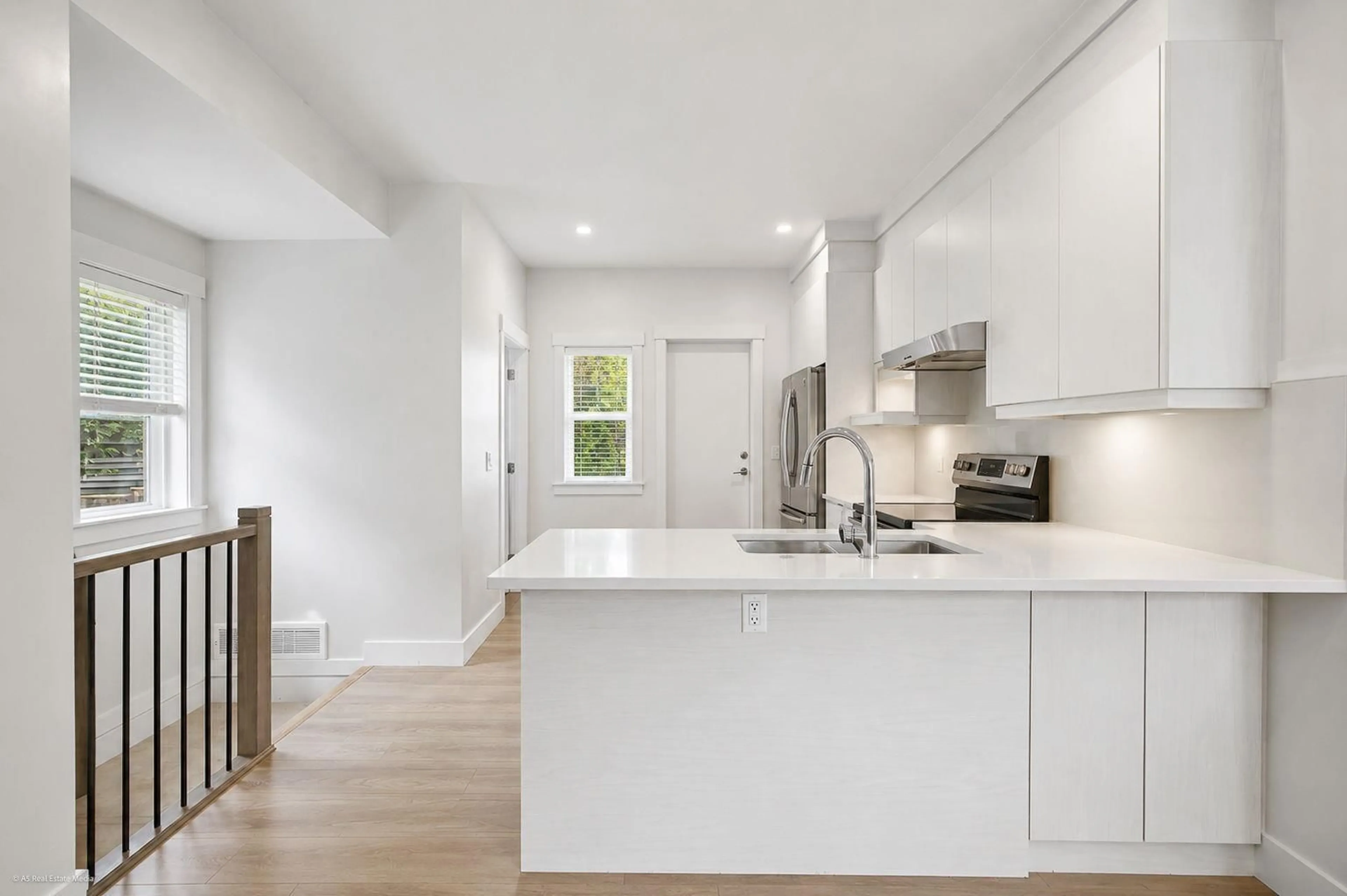 Open concept kitchen, unknown for 10 - 8033 166B STREET, Surrey British Columbia V4N0G7