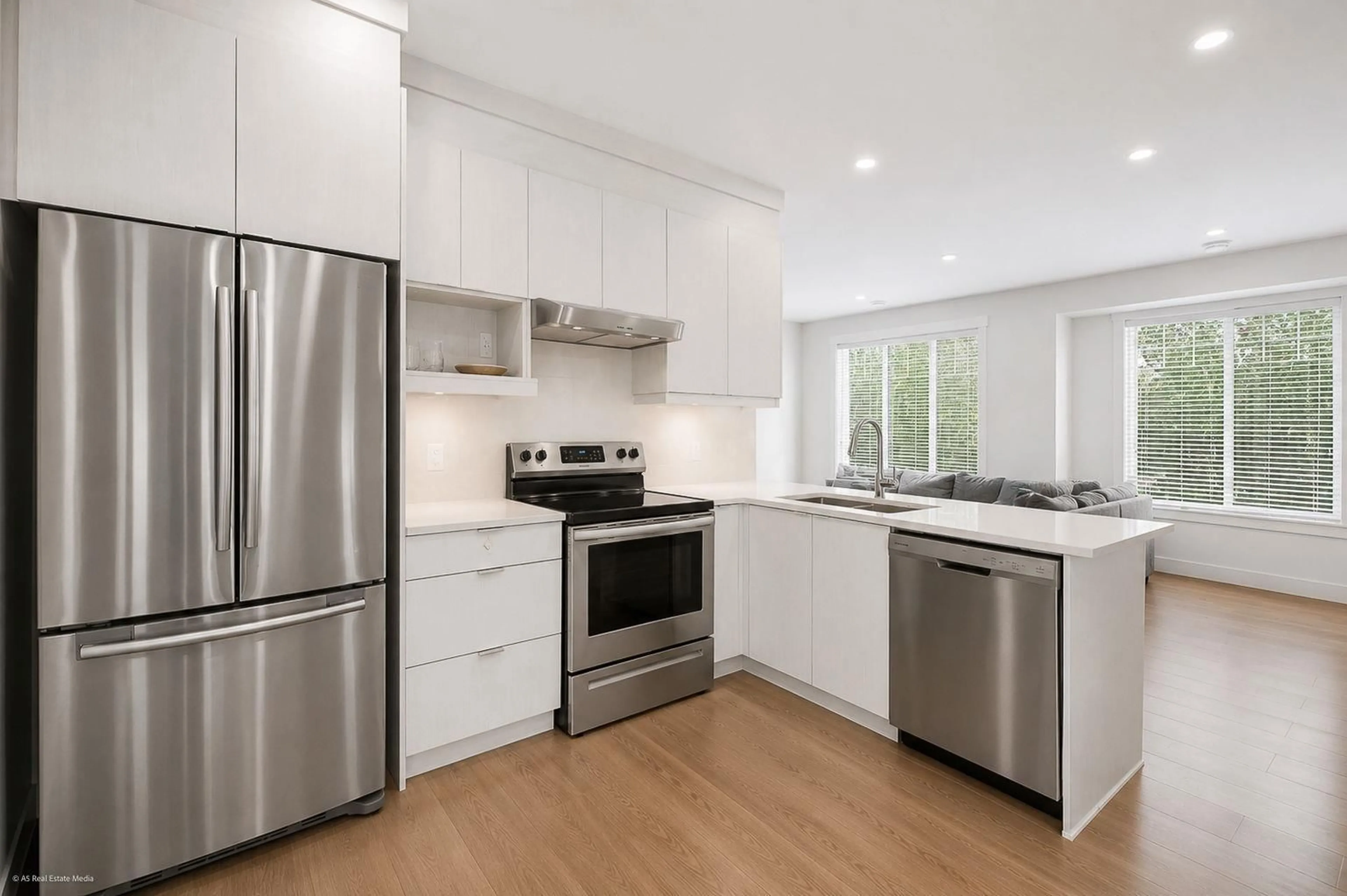 Open concept kitchen, unknown for 10 - 8033 166B STREET, Surrey British Columbia V4N0G7