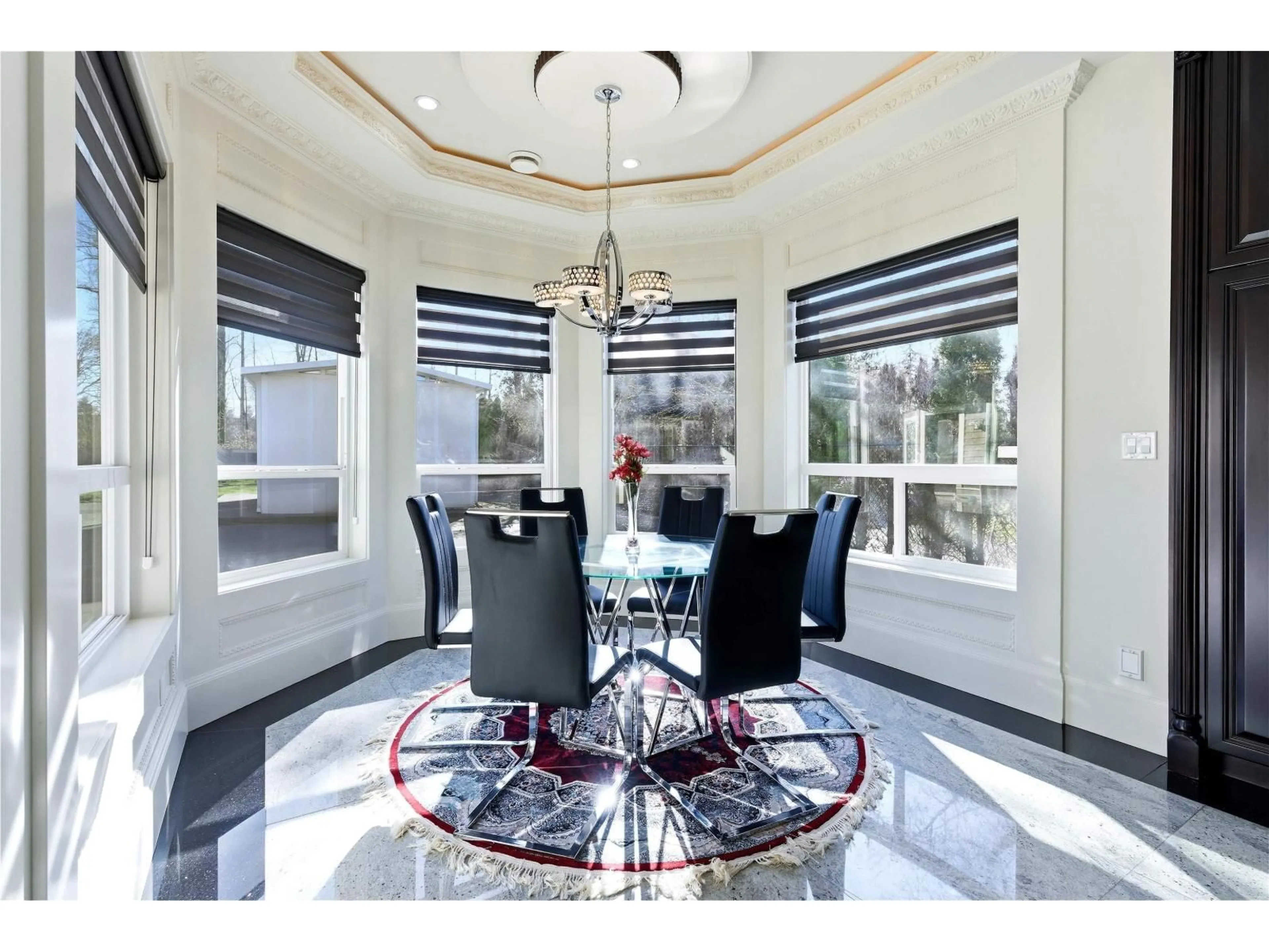 Dining room, ceramic/tile floor for 21098 85 AVENUE, Langley British Columbia V1M2M4