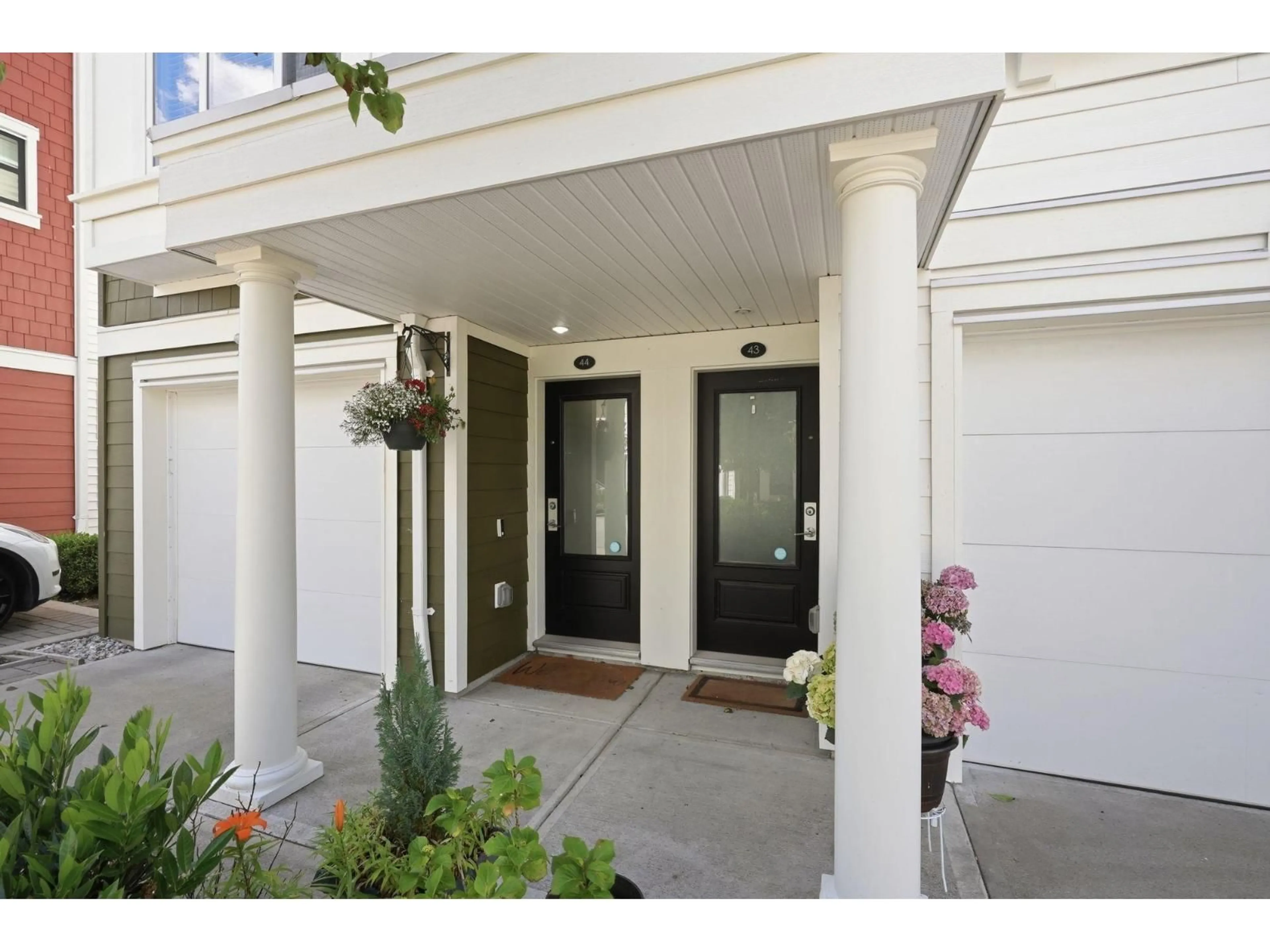 Indoor entryway for 44 - 27735 ROUNDHOUSE DRIVE, Abbotsford British Columbia V4X0B9