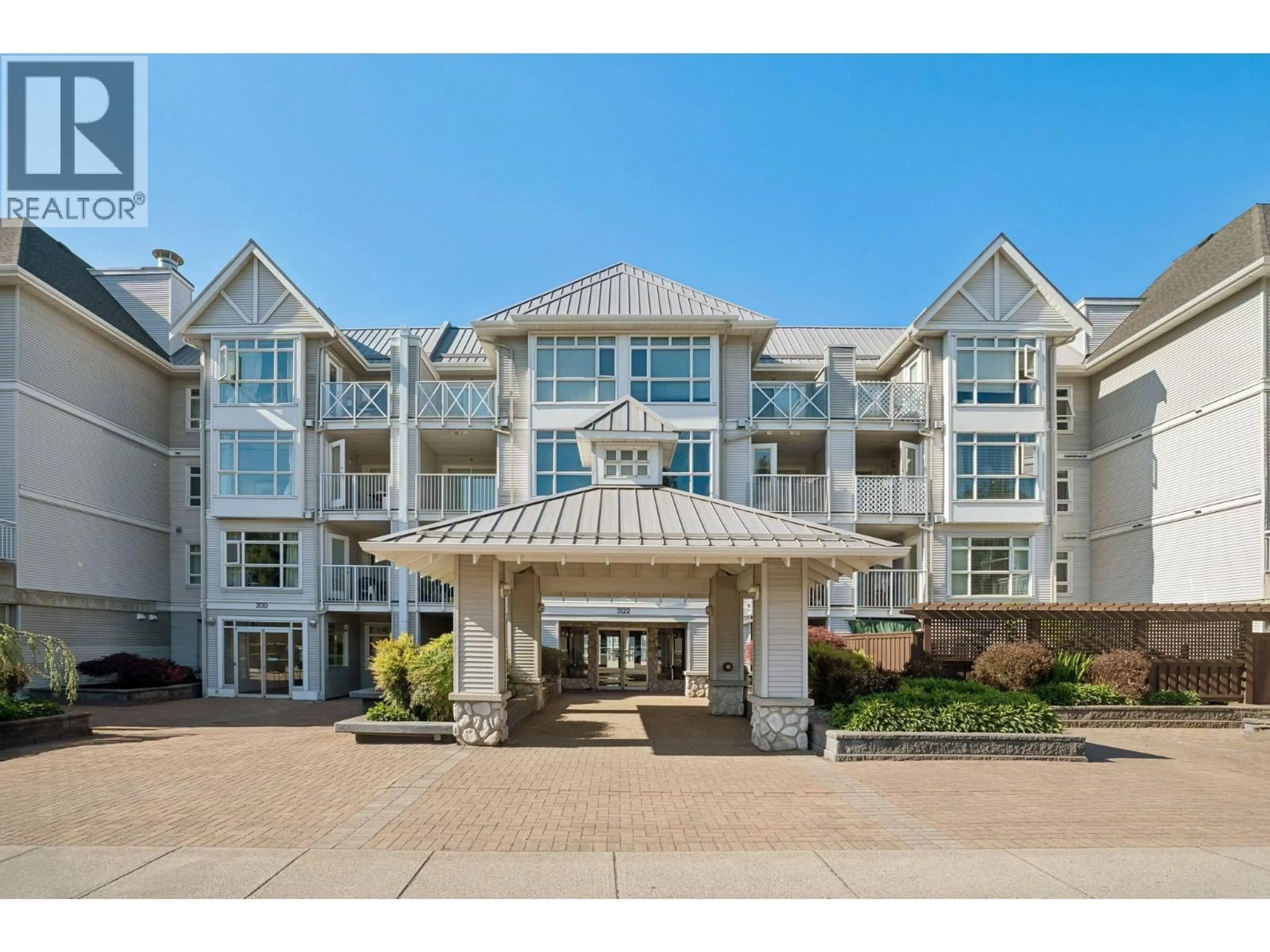 Indoor foyer for 3122 ST JOHNS STREET, Port Moody British Columbia V3H5C8