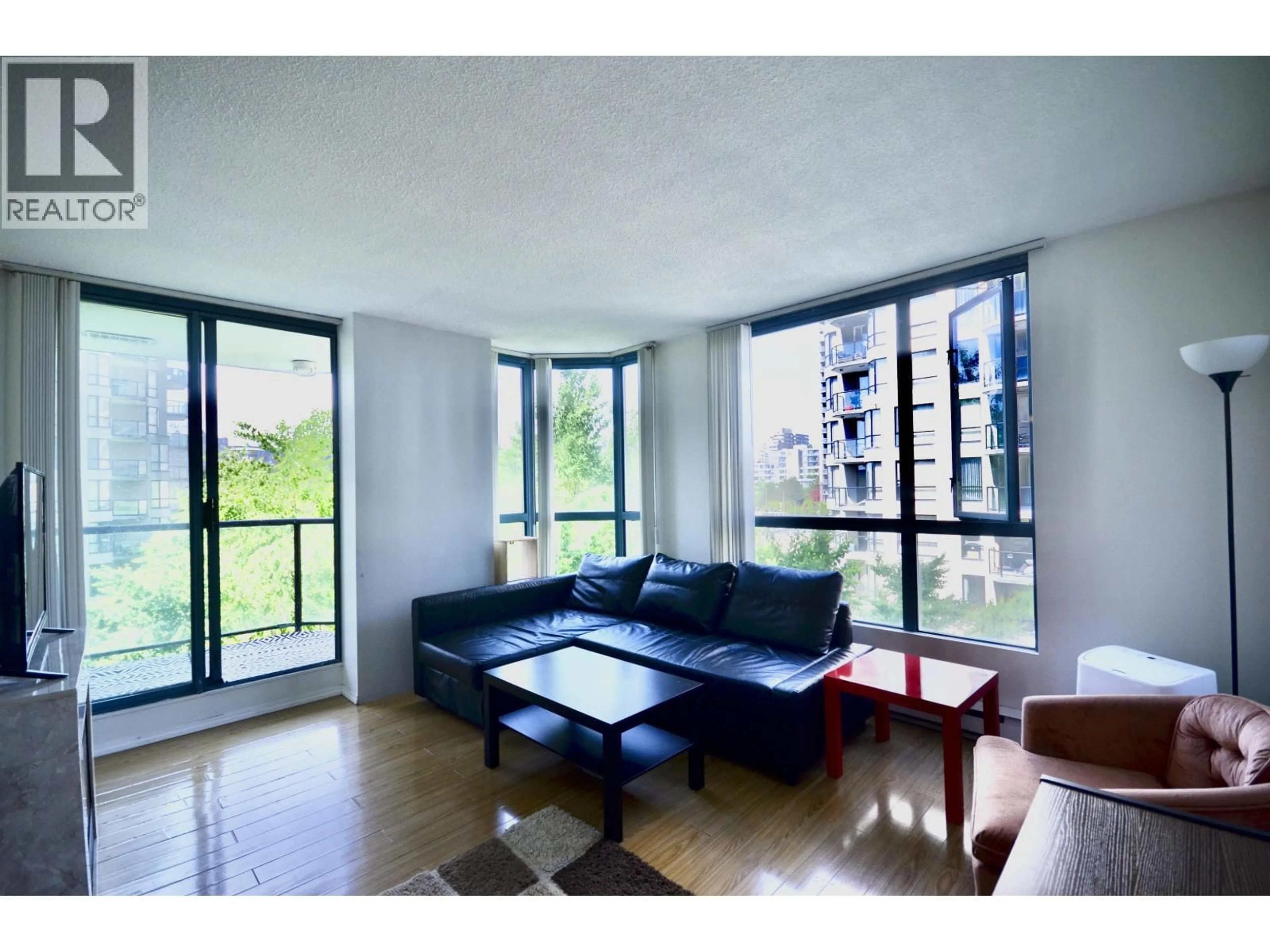 Living room with furniture, unknown for 505 - 828 AGNES STREET, New Westminster British Columbia V3M6R4