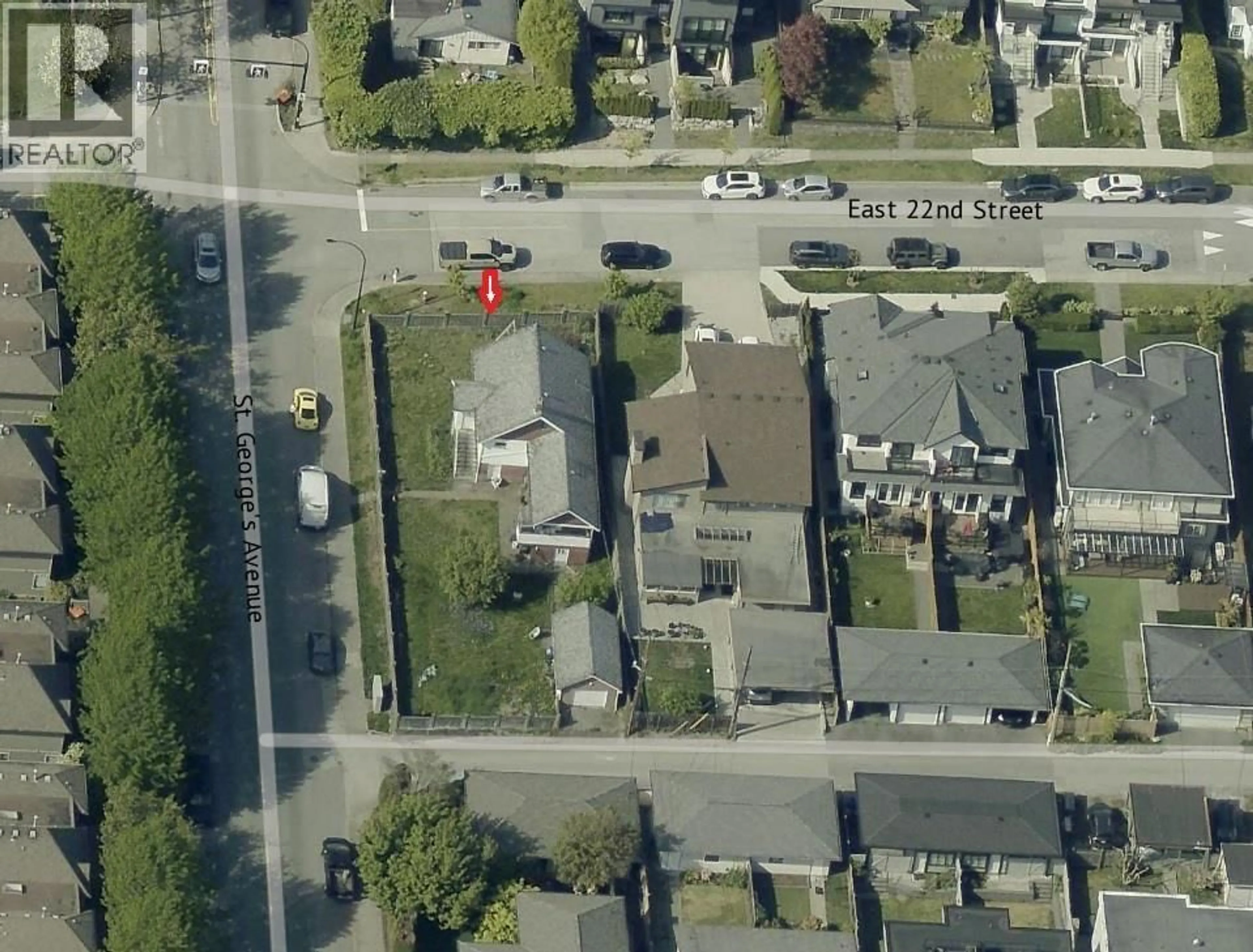 A pic from outside/outdoor area/front of a property/back of a property/a pic from drone, street for 203 22ND STREET, North Vancouver British Columbia V7L3C5