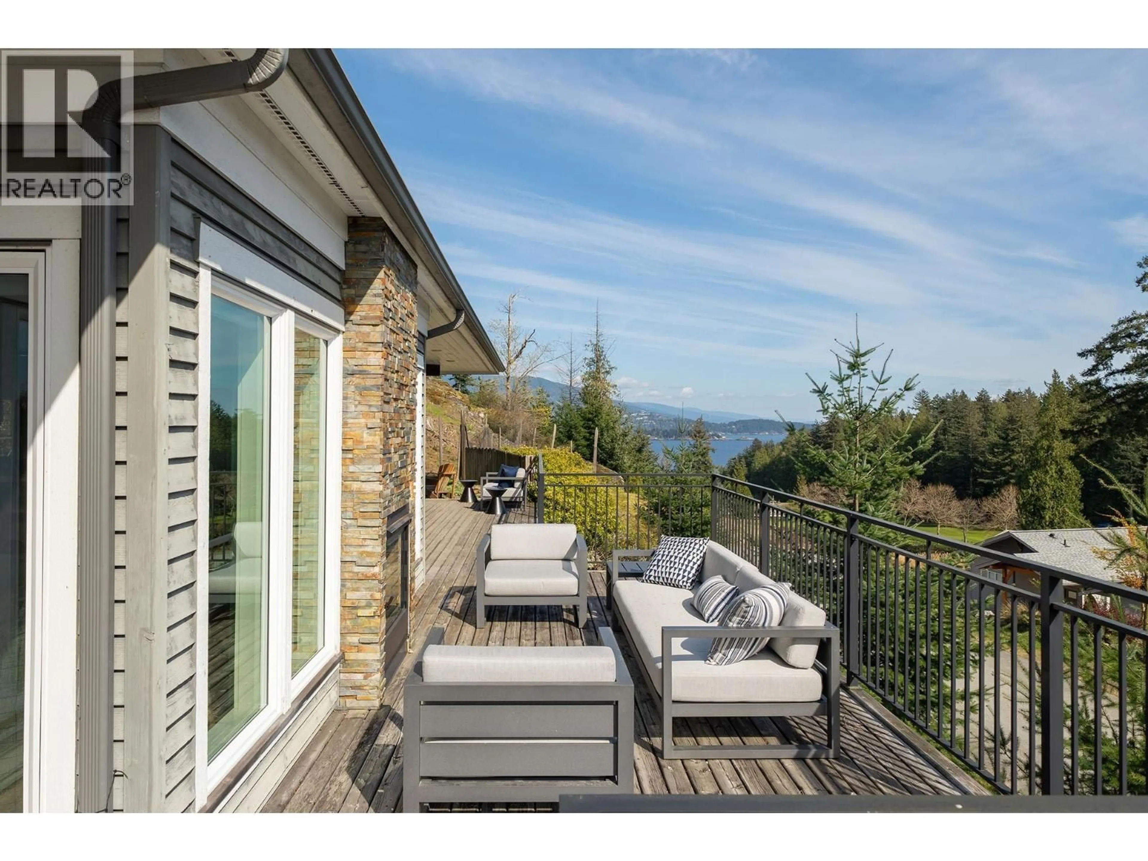 Patio, water/lake/river/ocean view for 889 COWAN POINT DRIVE, Bowen Island British Columbia V0N1G2
