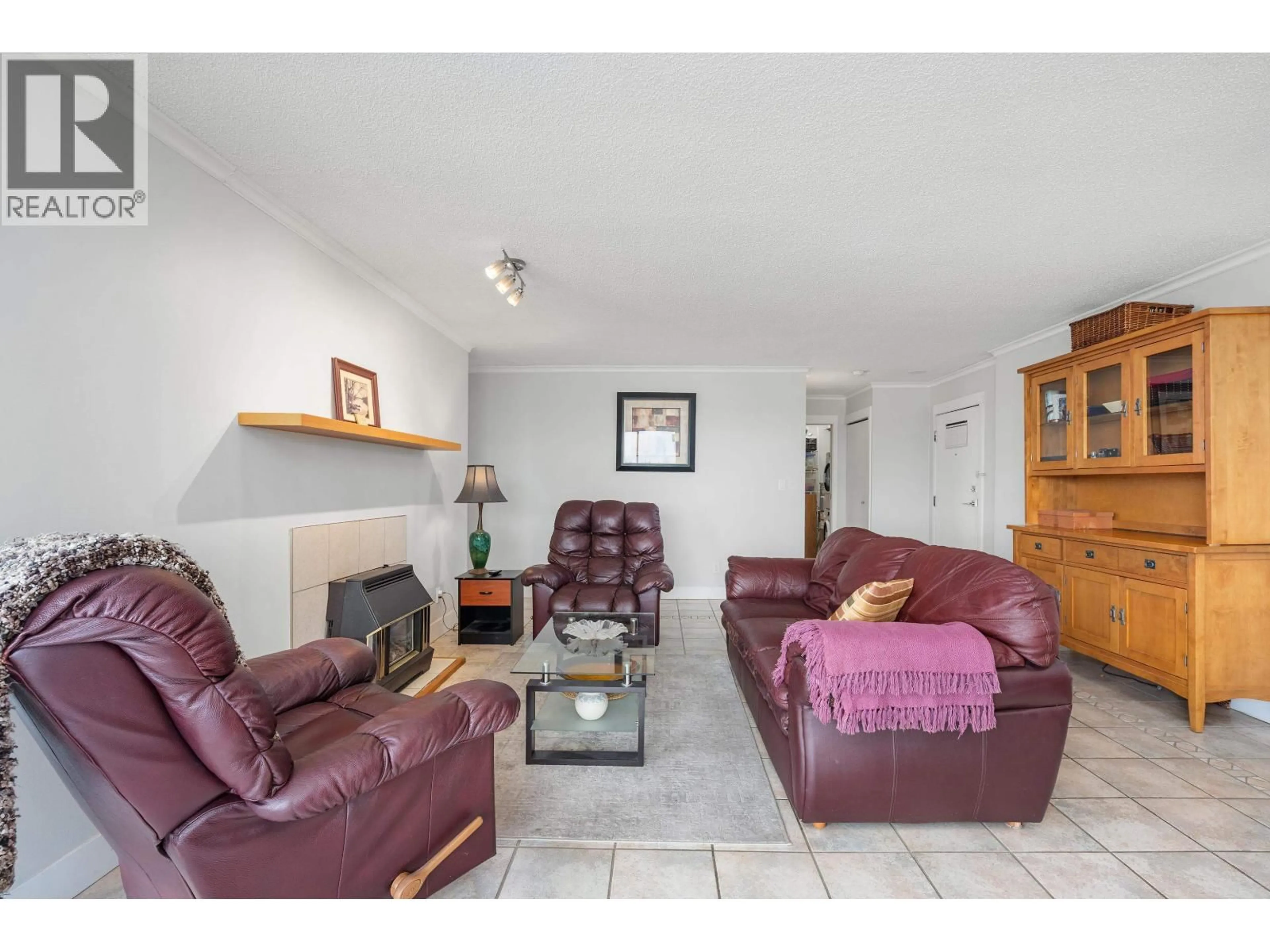 Living room with furniture, unknown for 502 - 420 CARNARVON STREET, New Westminster British Columbia V3L5P1
