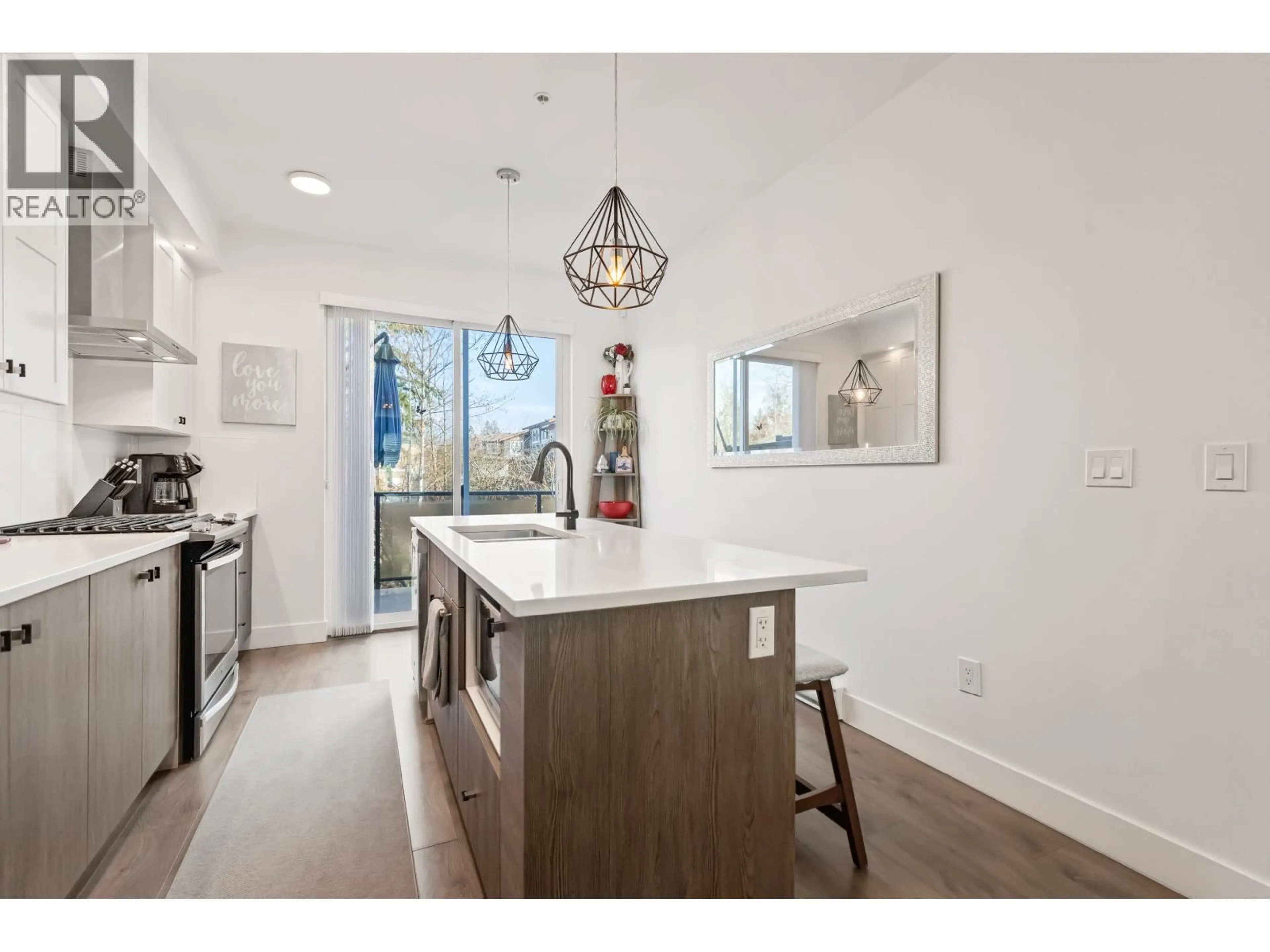 Open concept kitchen, ceramic/tile floor for 83 - 24108 104 AVENUE, Maple Ridge British Columbia V2W0J5