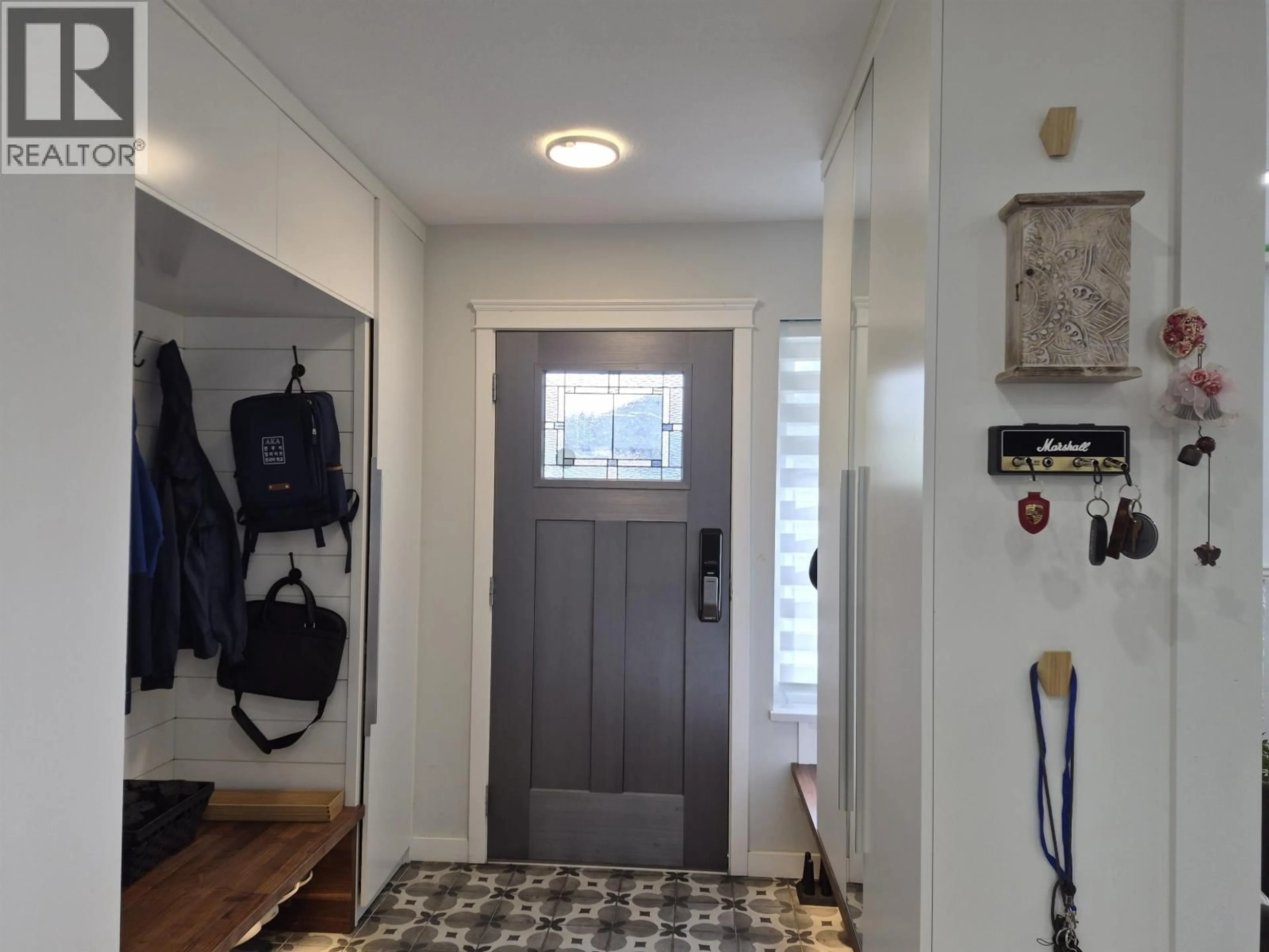 Indoor entryway for 1858 WALNUT CRESCENT, Coquitlam British Columbia V3J7S9