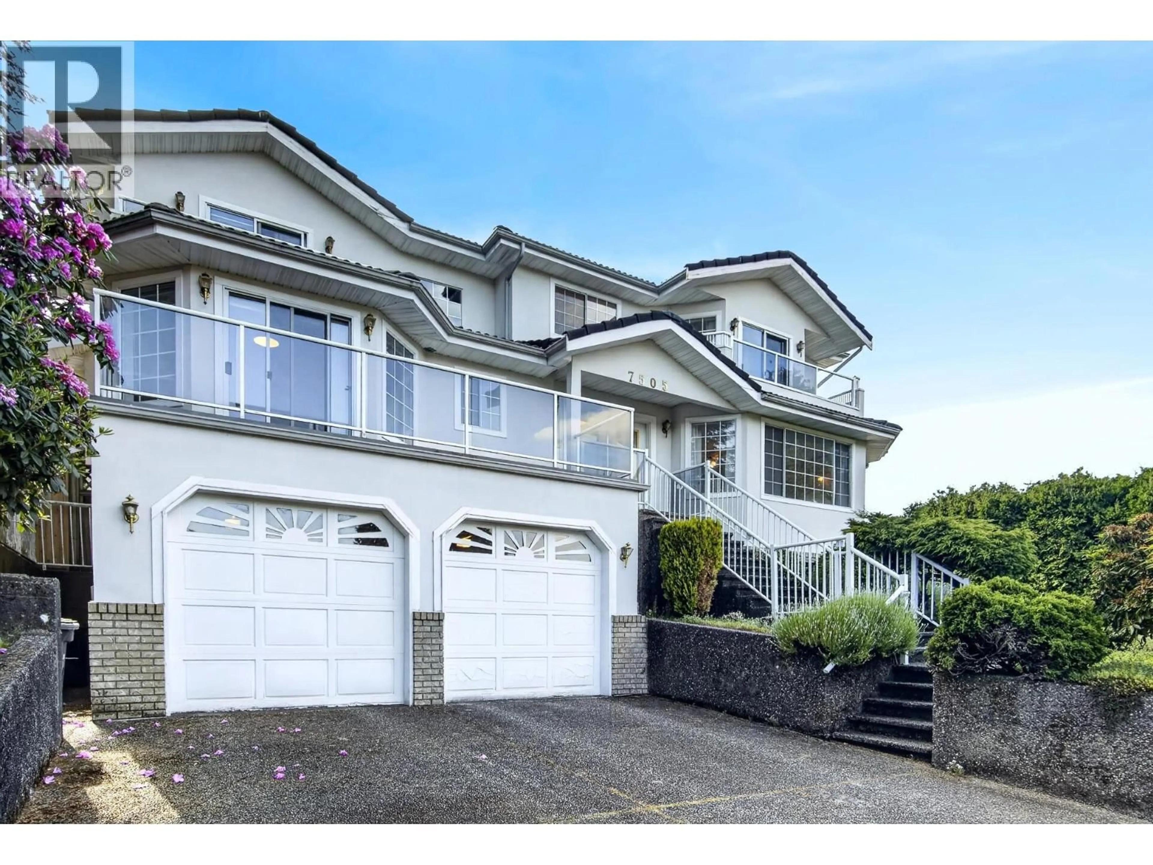 Home with vinyl exterior material, street for 7505 MANZANITA PLACE, Burnaby British Columbia V3N4X1